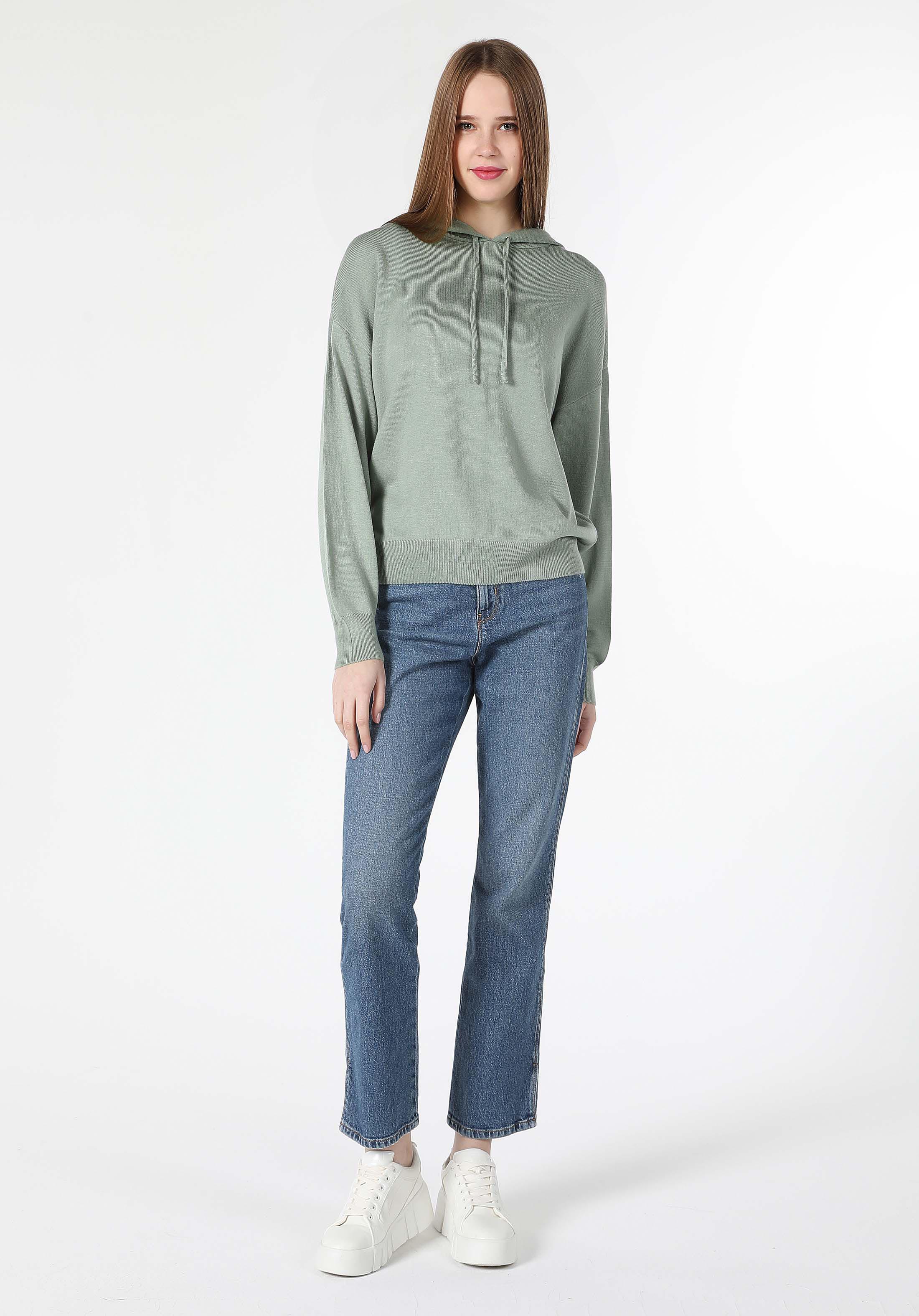 Regular Fit Kapüşonlu Düz Kadın Yeşil Kazak