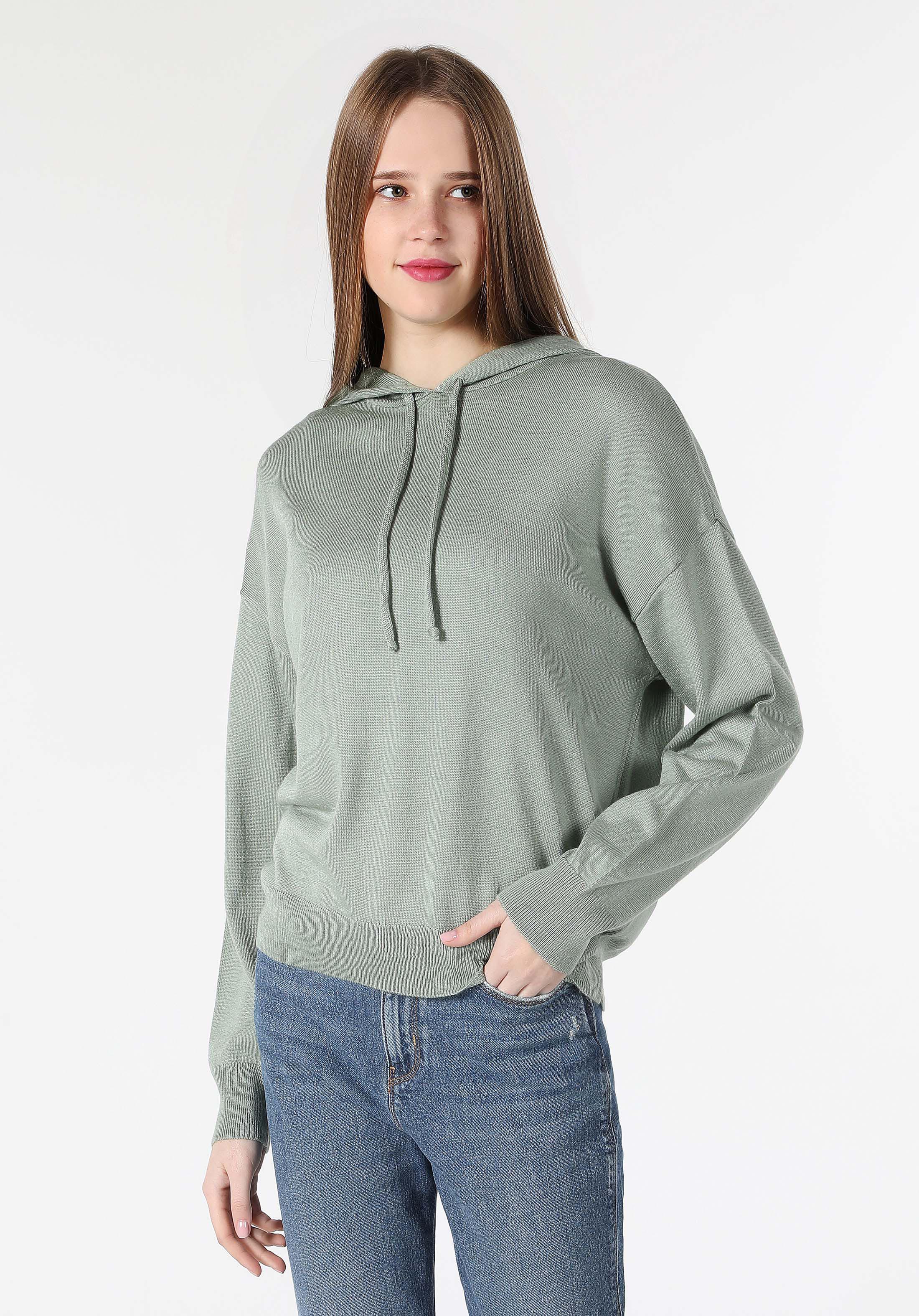 Regular Fit Kapüşonlu Düz Kadın Yeşil Kazak