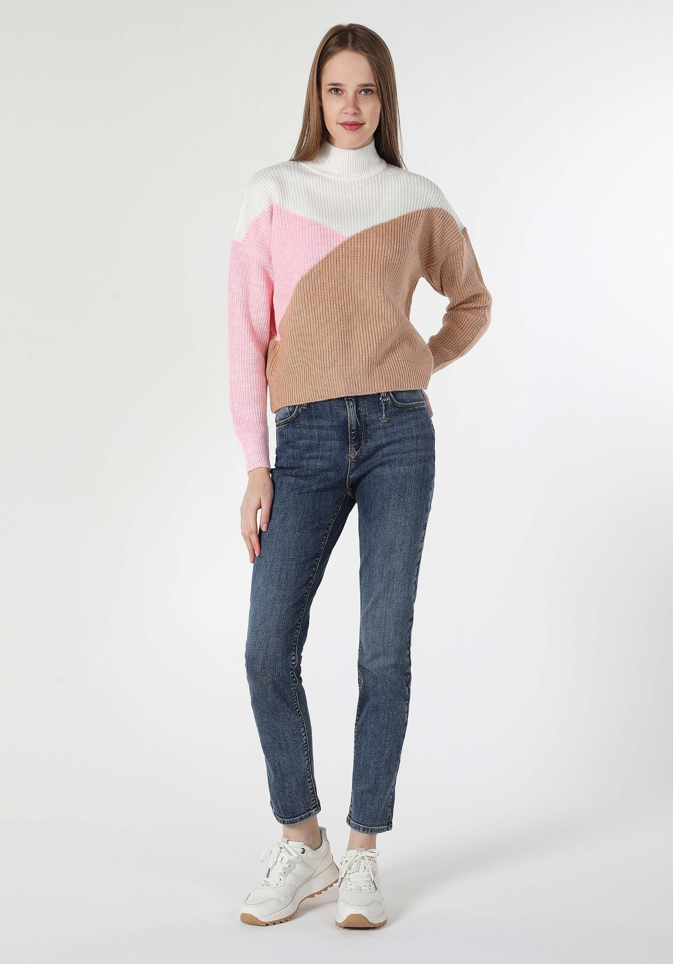 Comfort Fit Yuvarlak Yaka Düz Kadın Çok Renkli Kazak