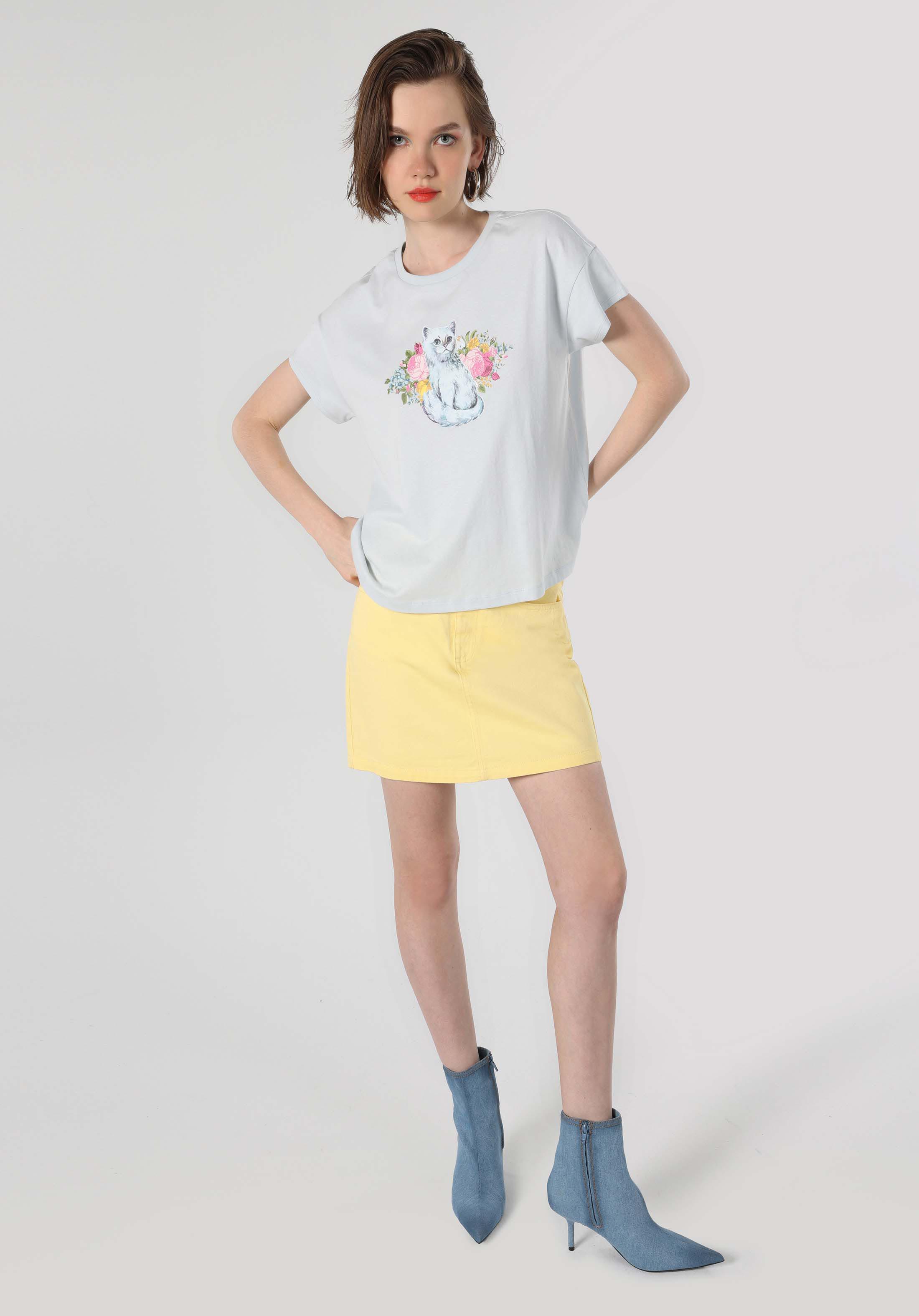 Regular Fit Yuvarlak Yaka  Kadın Mavi Kısa Kol Tişört