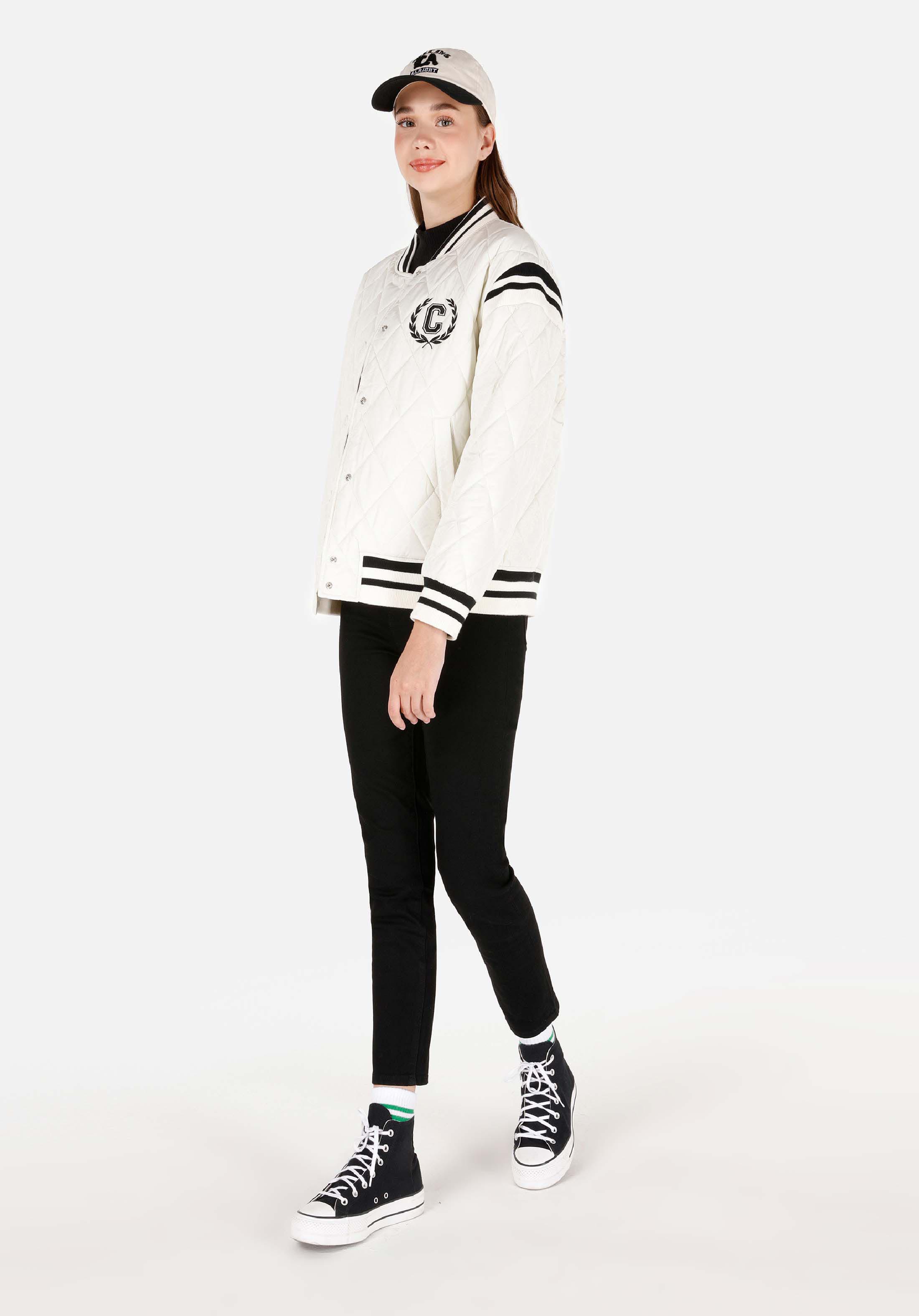 Regular Fit V Yaka    Kadın Beyaz Mont