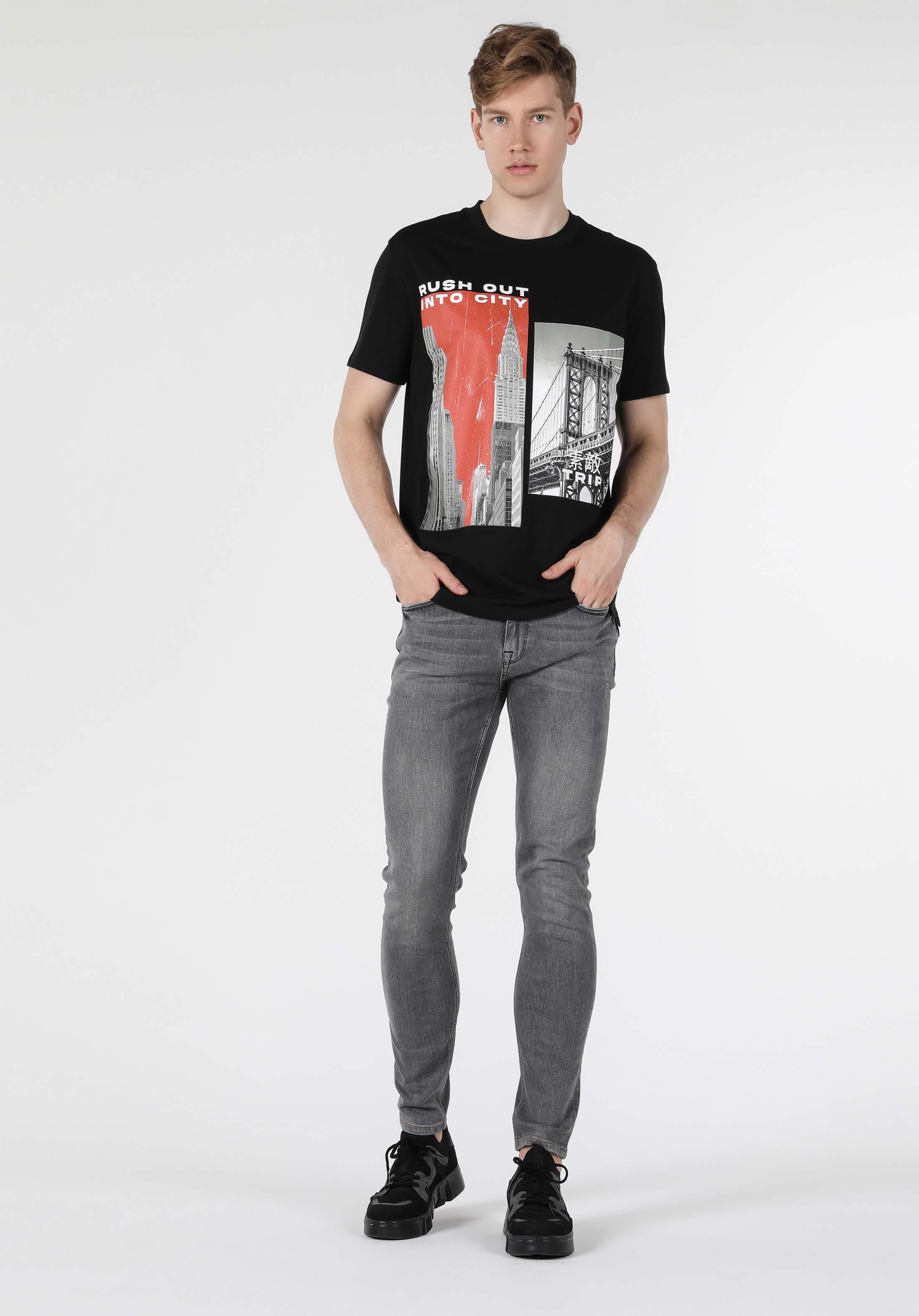 Regular Fit Baskılı Siyah Erkek Kısa Kol Tişört Cl1056724