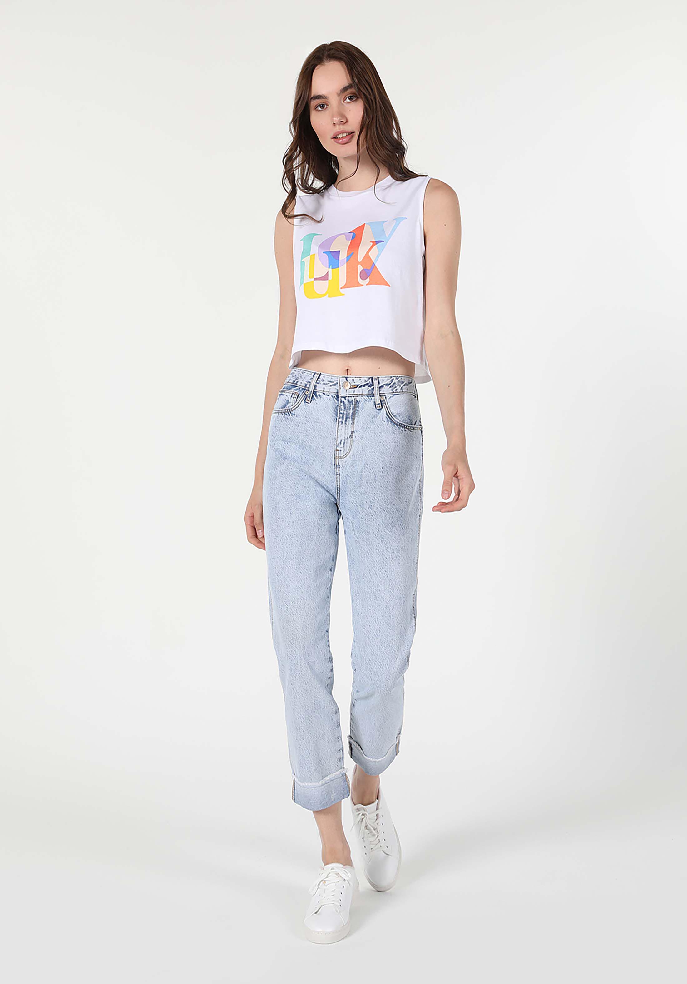 Boyfriend Fit Orta Bel Daralan Paça Kadın Denim Jean Pantolon