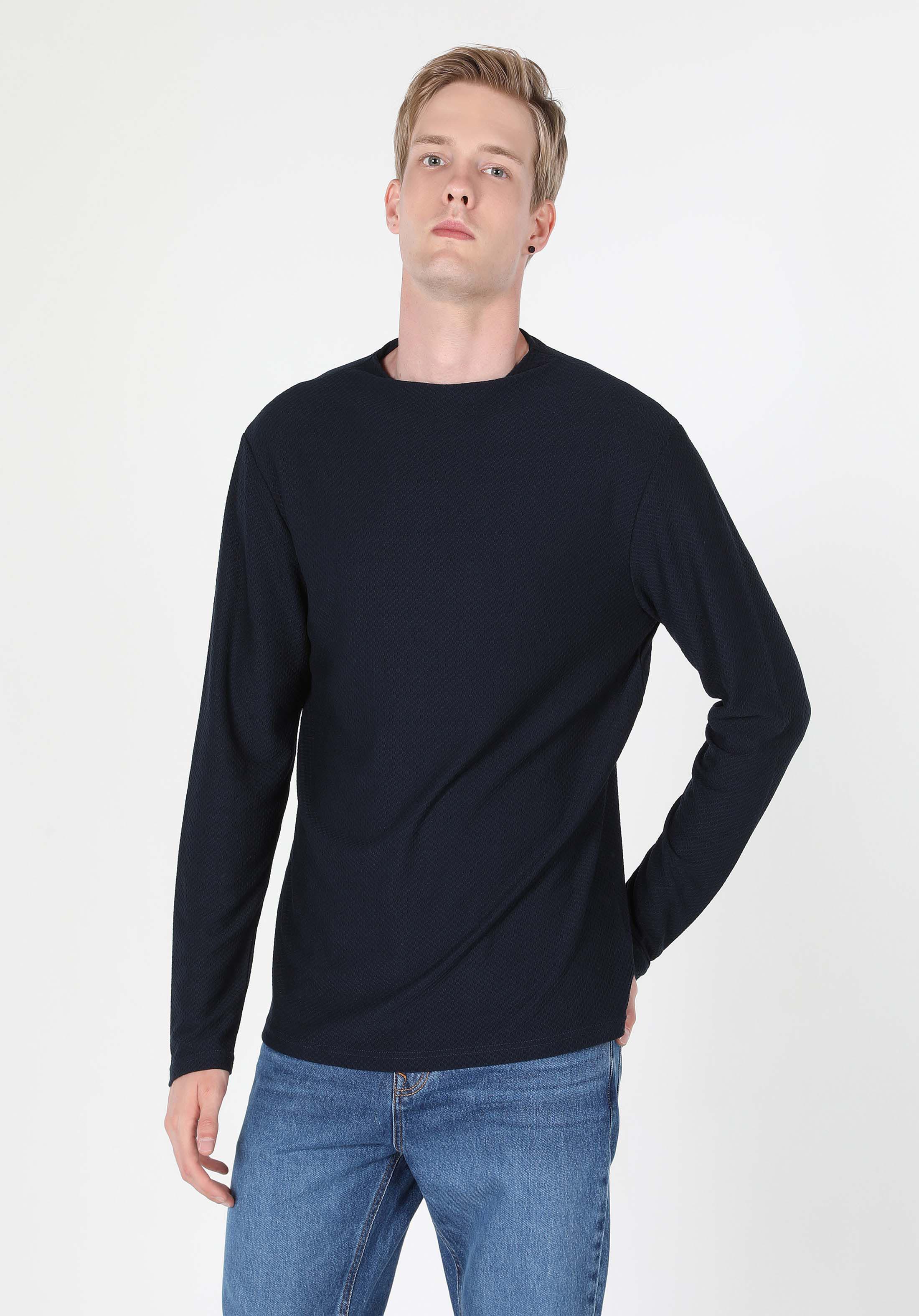 Regular Fit Yarım Balıkçı Yaka Düz Erkek Lacivert Uzun Kol Tişört