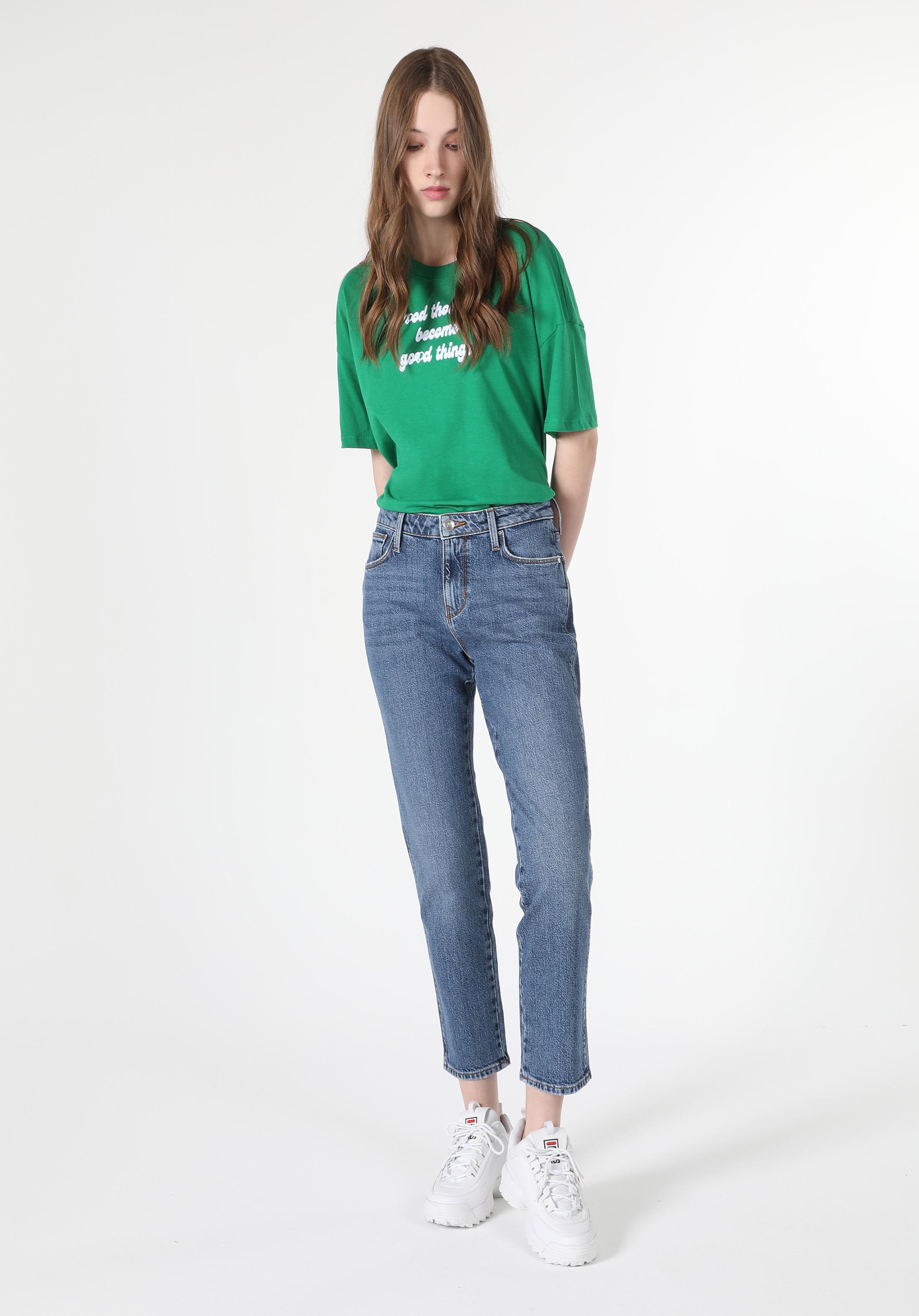 Slim Fit Orta Bel Düz Paça Kadın Denim Jean Pantolon