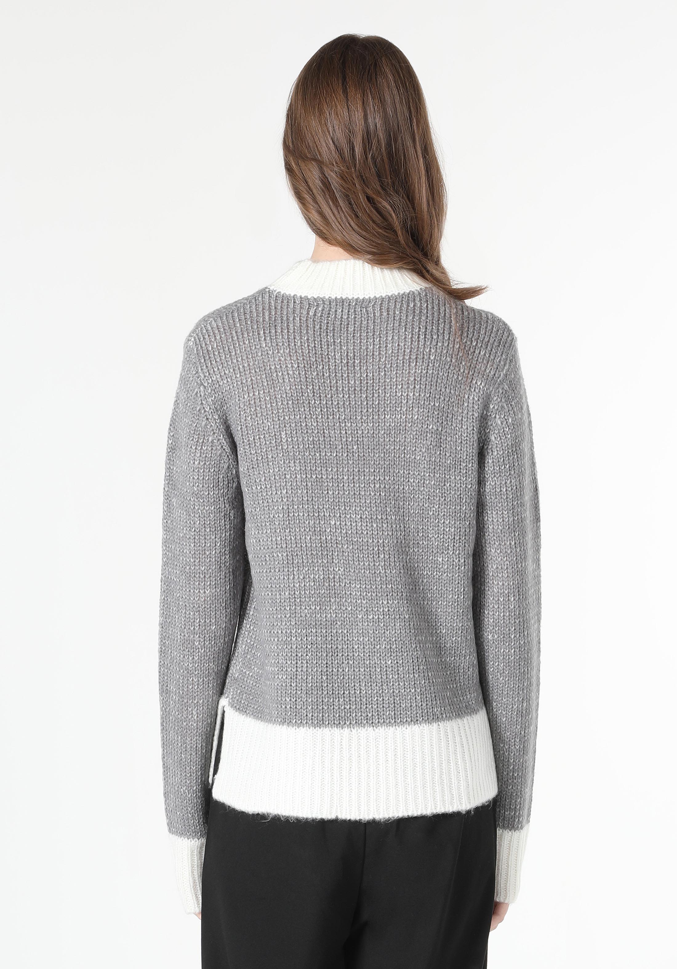 Regular Fit Yuvarlak Yaka Düz Kadın Gri Kazak