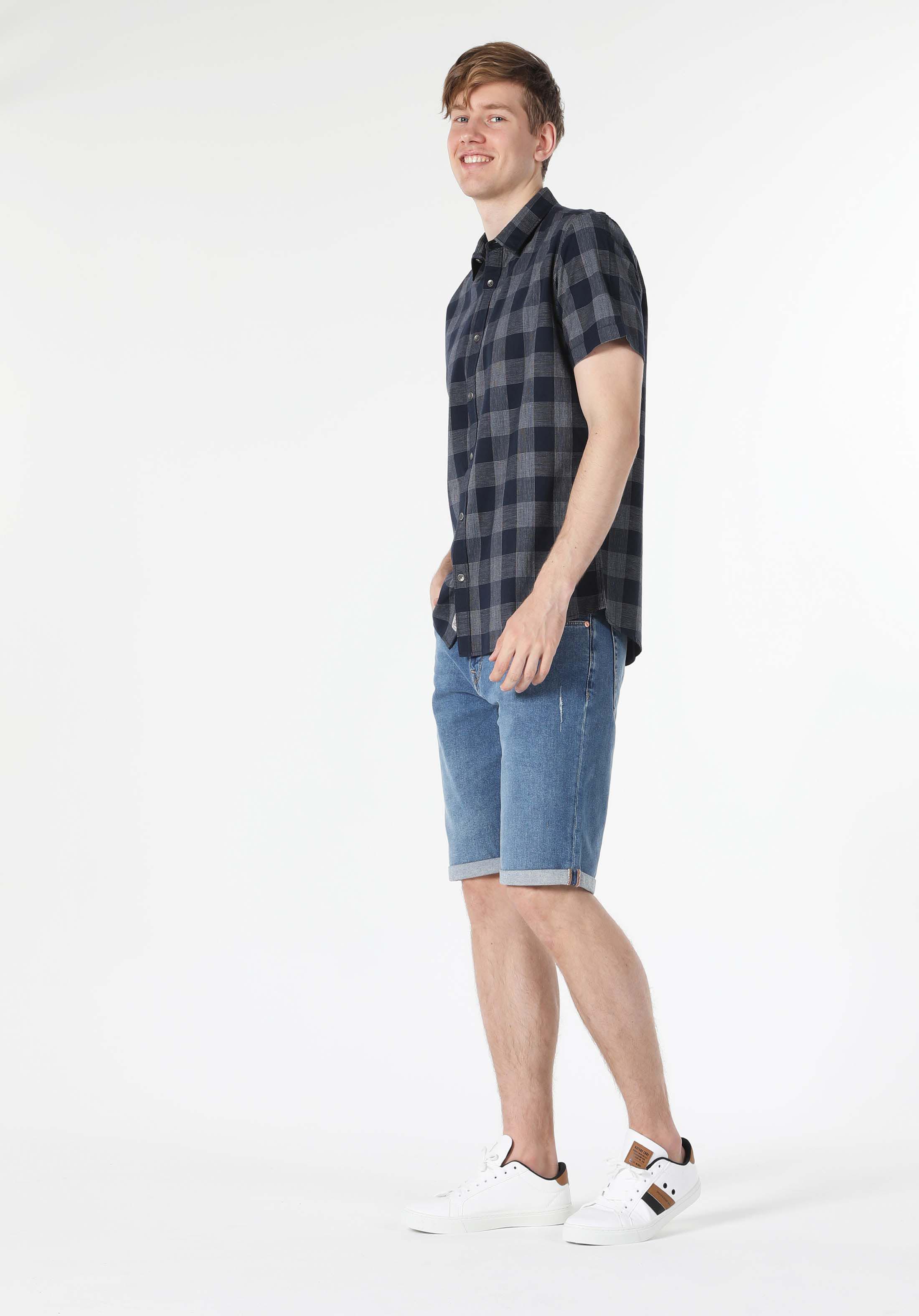 Regular Fit Shirt Neck  Erkek Lacivert Kısa Kol Gömlek Cl1058646