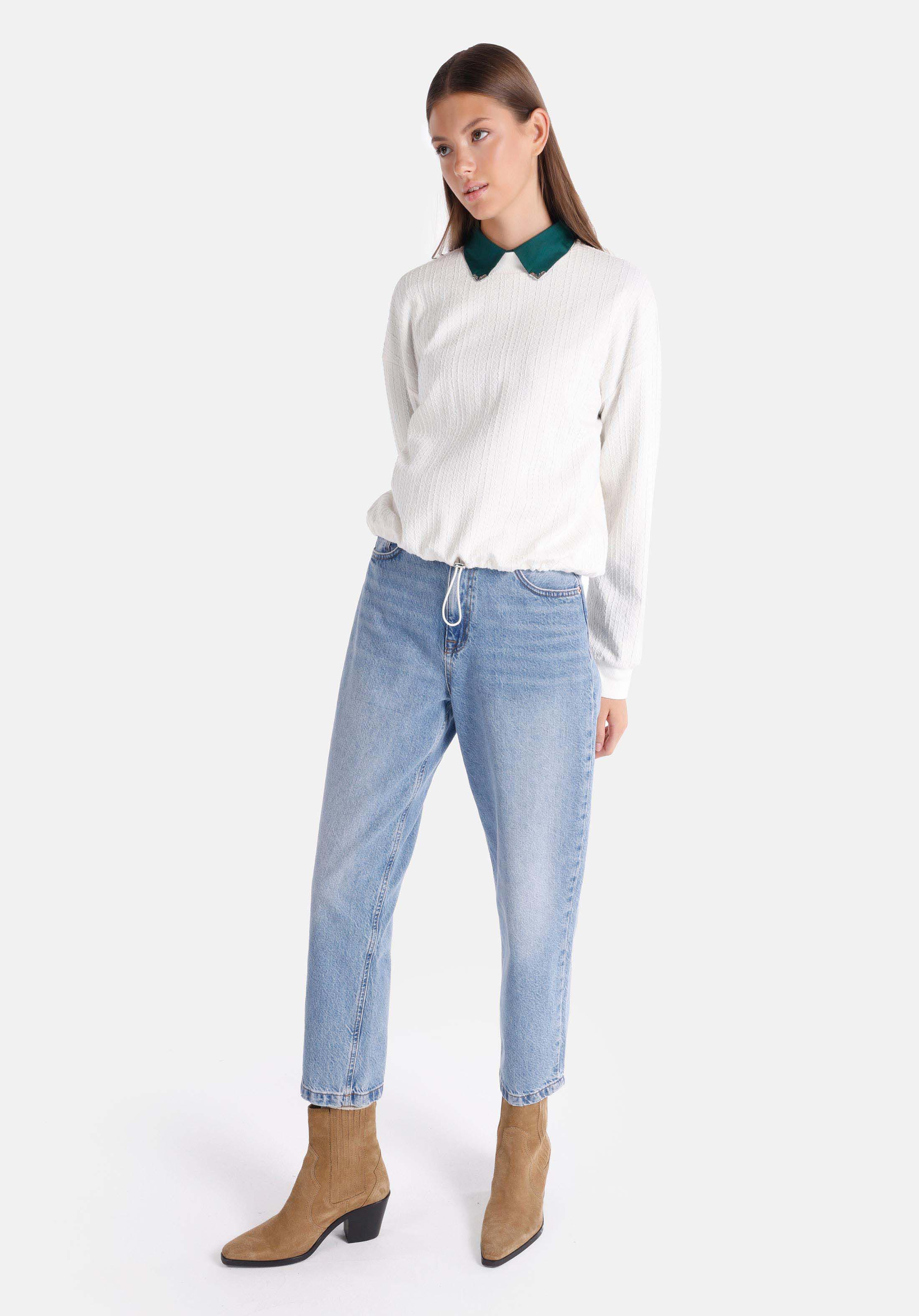 Regular Fit Yuvarlak Yaka Jakarlı Kadın Beyaz Uzun Kol Tişört