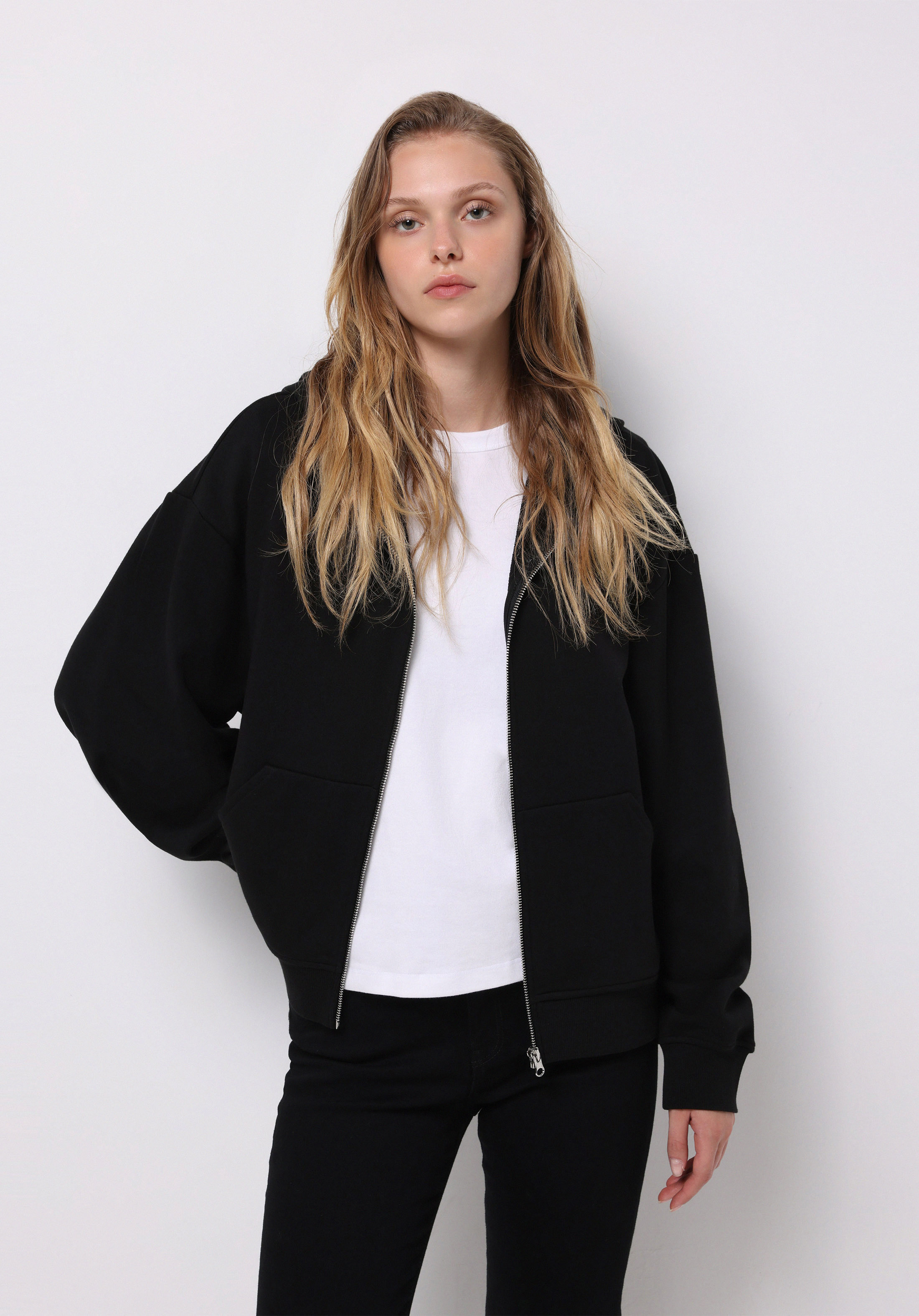 Regular Fit Pamuklu Fermuarlı Düz Kadın Siyah Sweatshirt