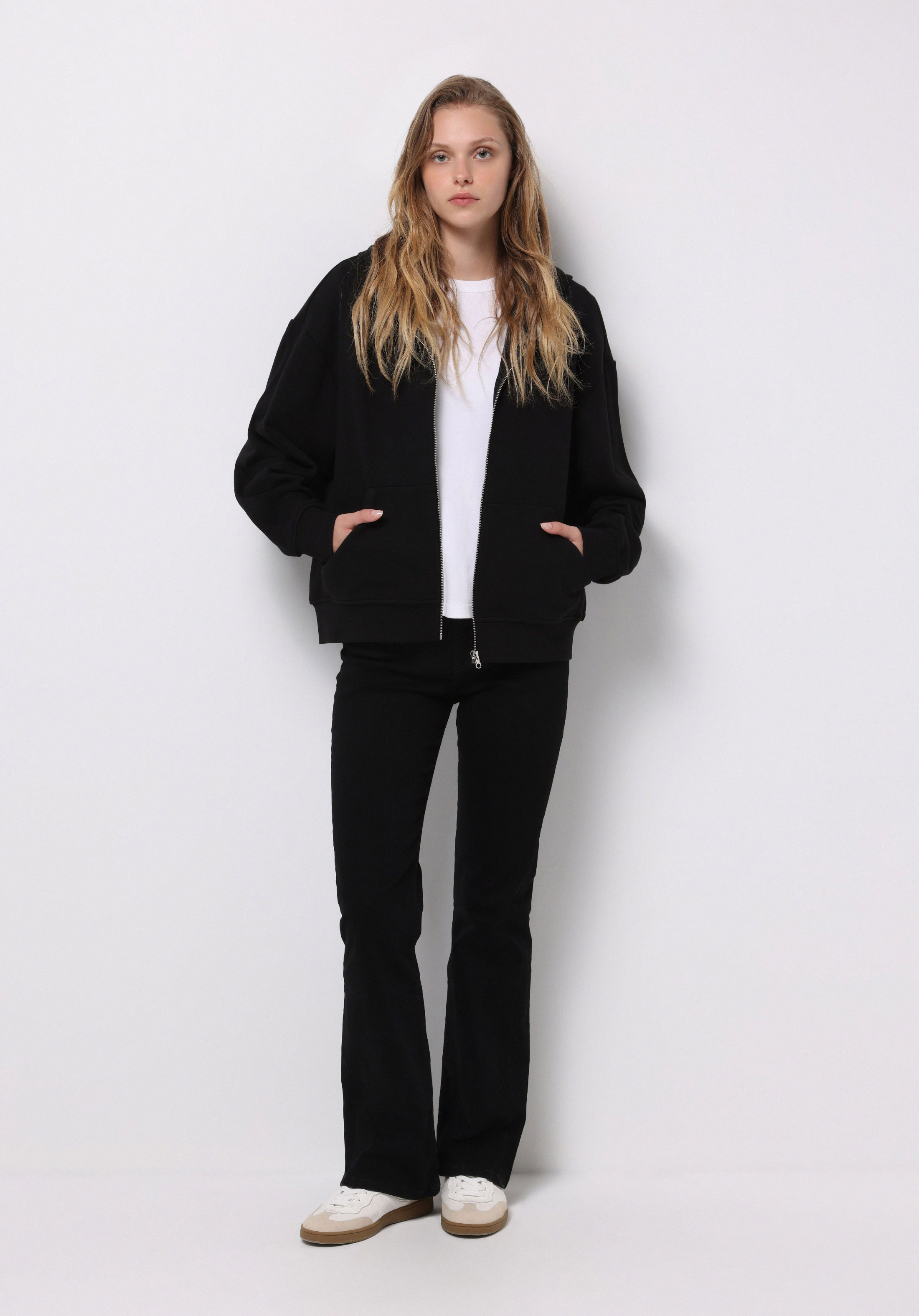 Regular Fit Pamuklu Fermuarlı Düz Kadın Siyah Sweatshirt