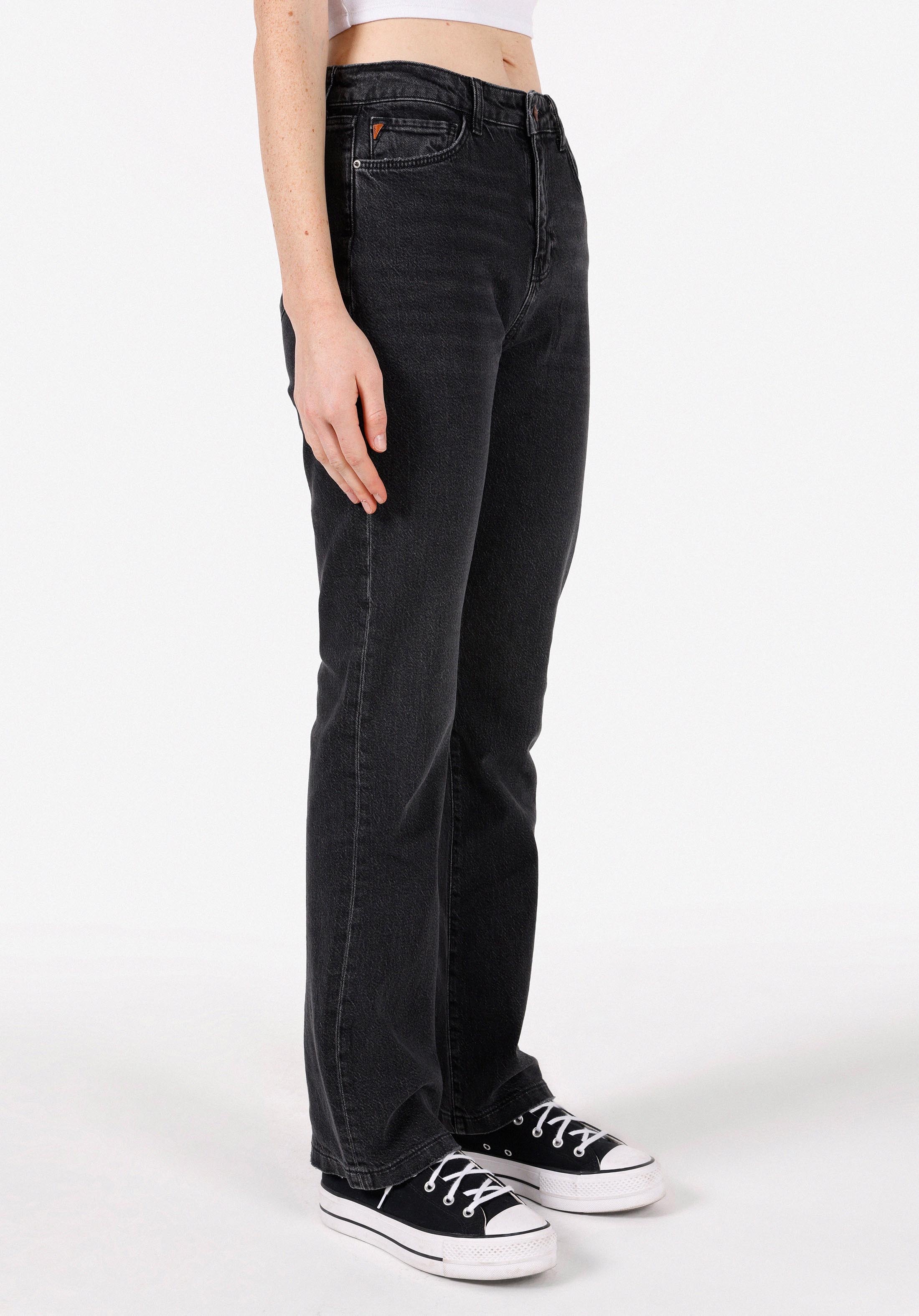 Regular Fit Orta Bel Slim Straight Leg Kadın Siyah Jean Pantolon