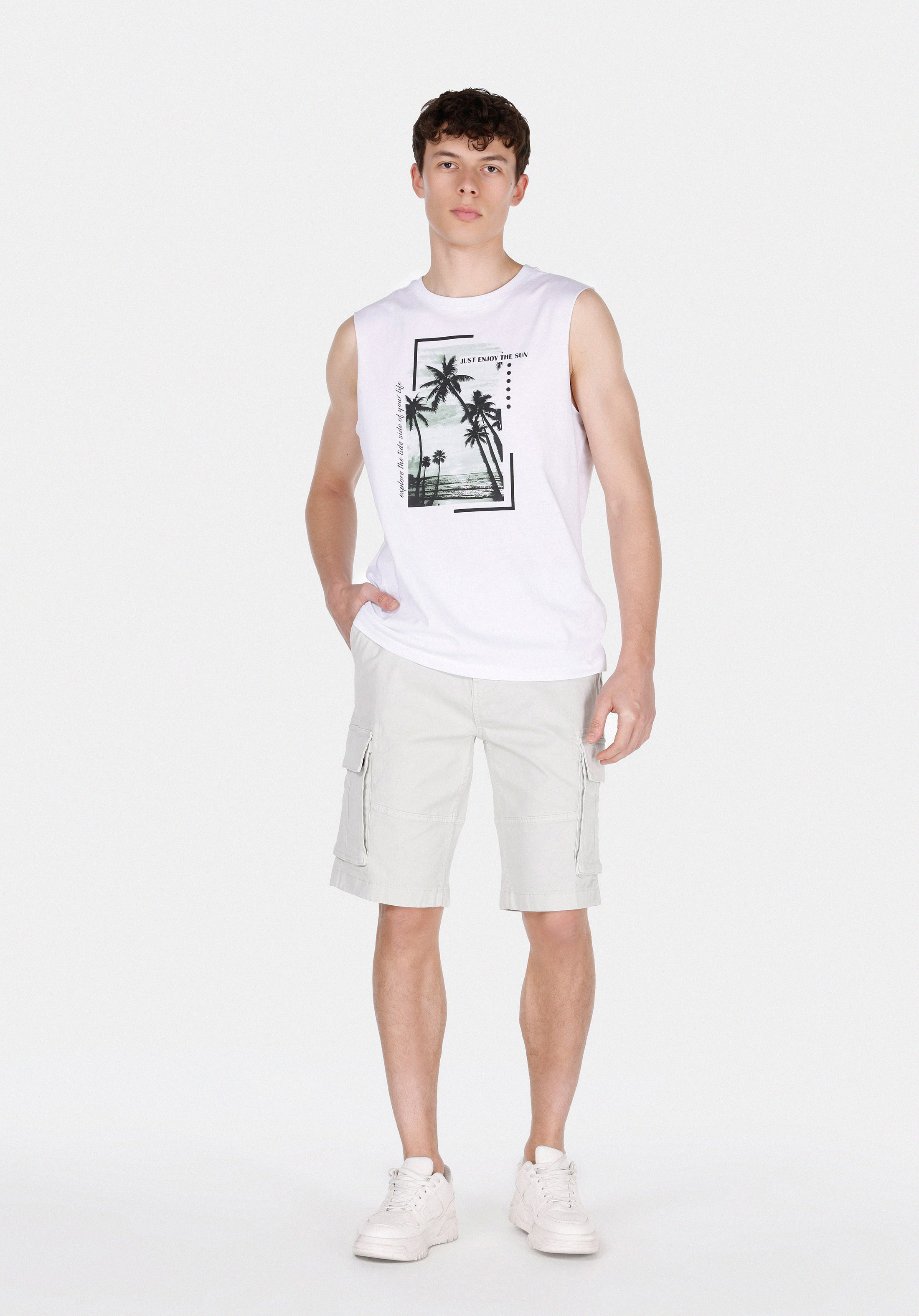 Regular Fit Yuvarlak Yaka Kolsuz Erkek Beyaz Atlet