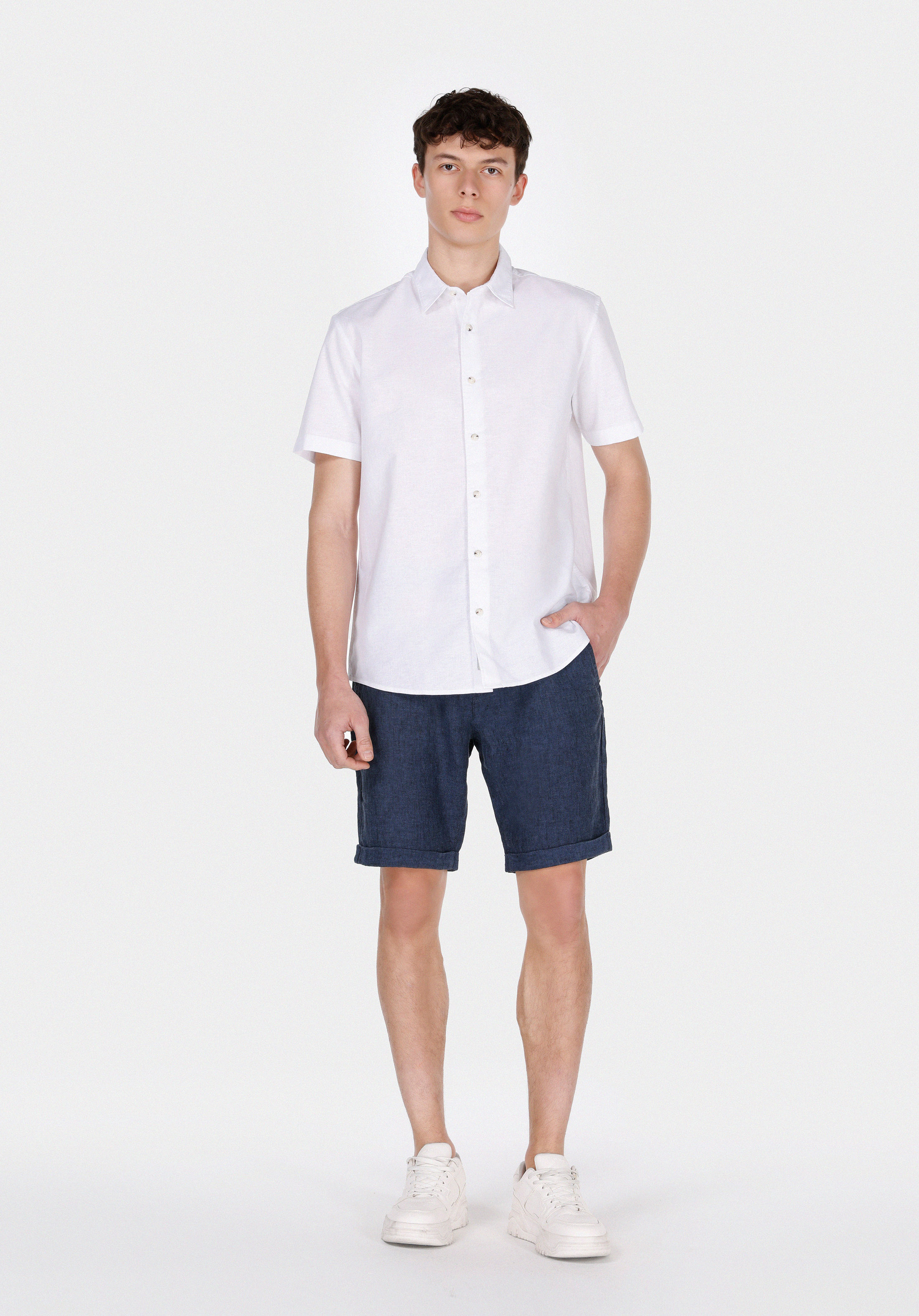 Regular Fit Shirt Neck Düz Erkek Keten Karışımlı Beyaz Kısa Kol Gömlek