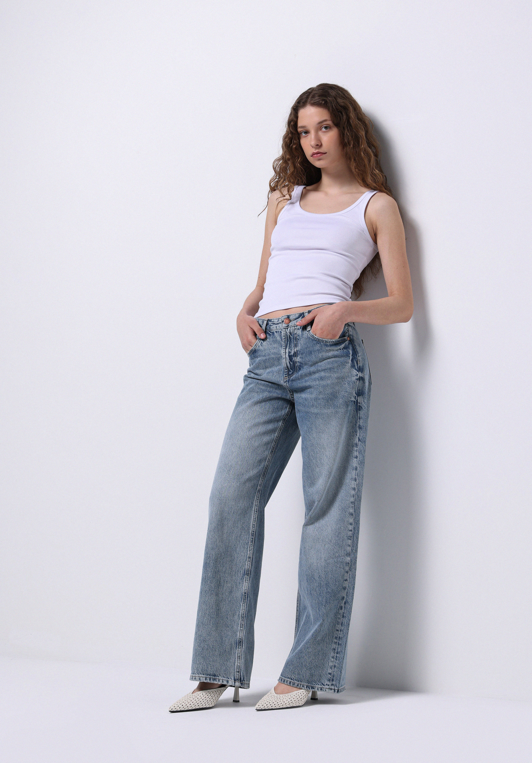 Regular Fit Yüksel Bel Geniş Paça Kadın İndigo Jean Pantolon