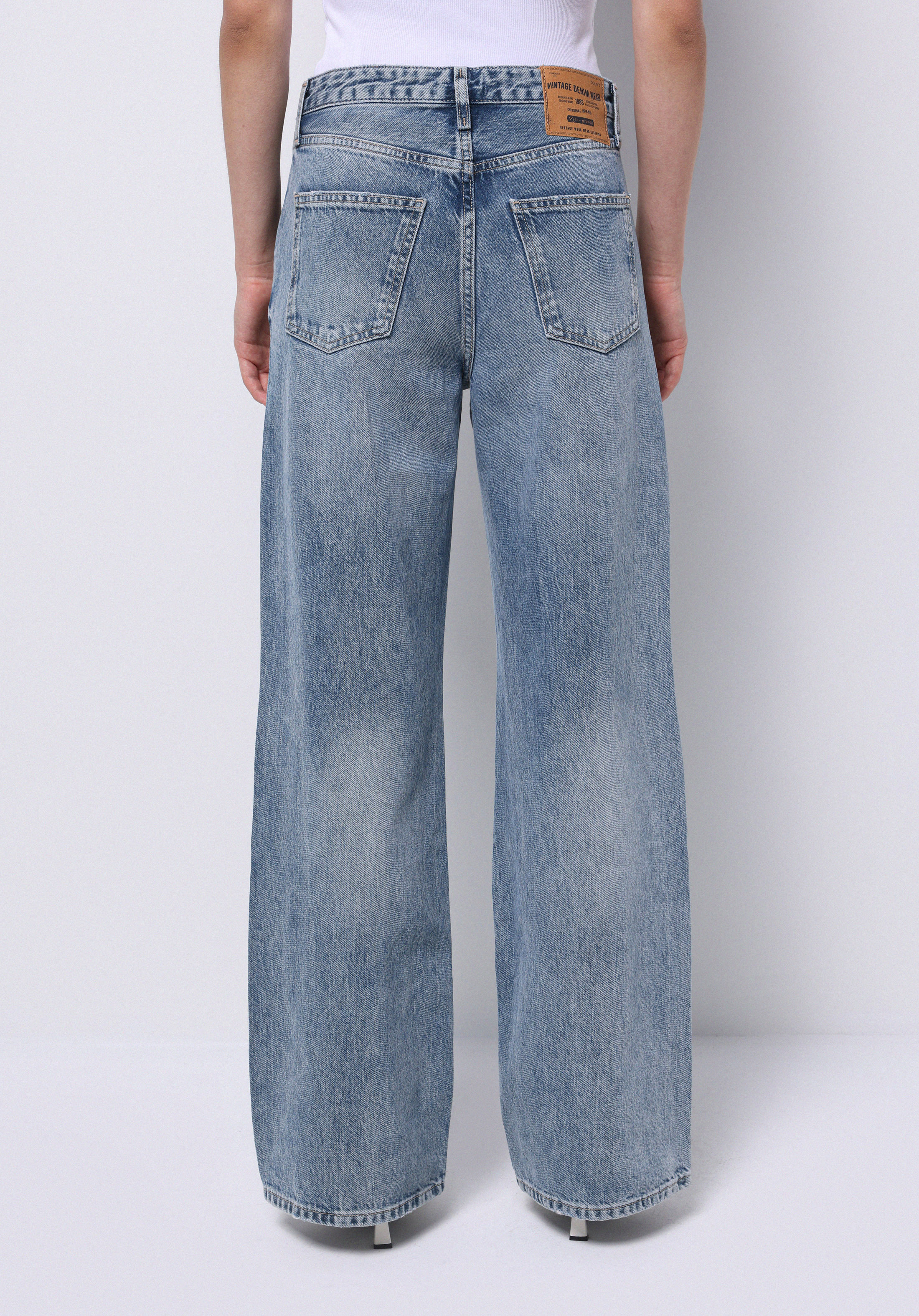 Regular Fit Yüksel Bel Geniş Paça Kadın İndigo Jean Pantolon