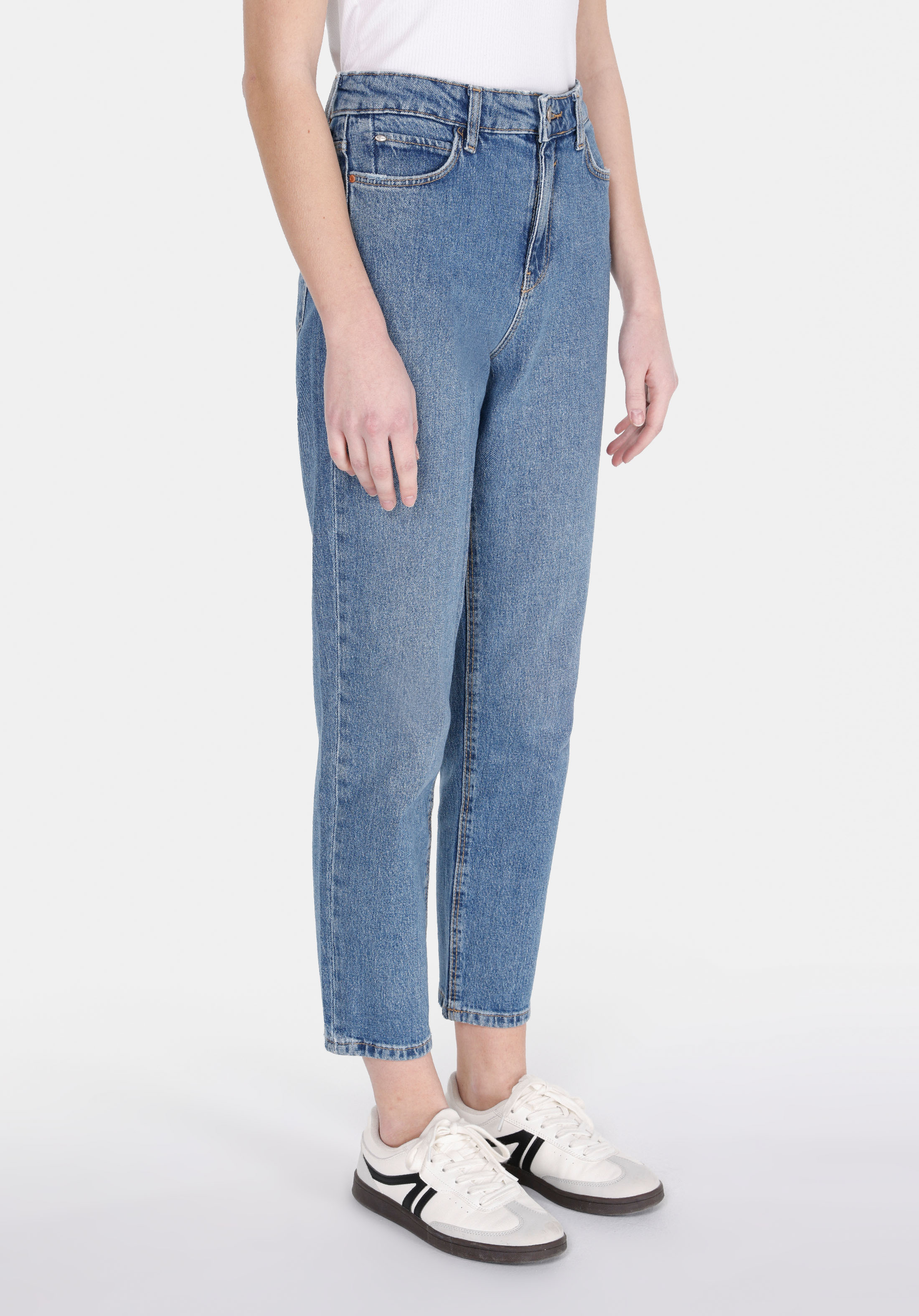 Mom Fit Yüksel Bel Daralan Paça Kadın Denim Jean Pantolon