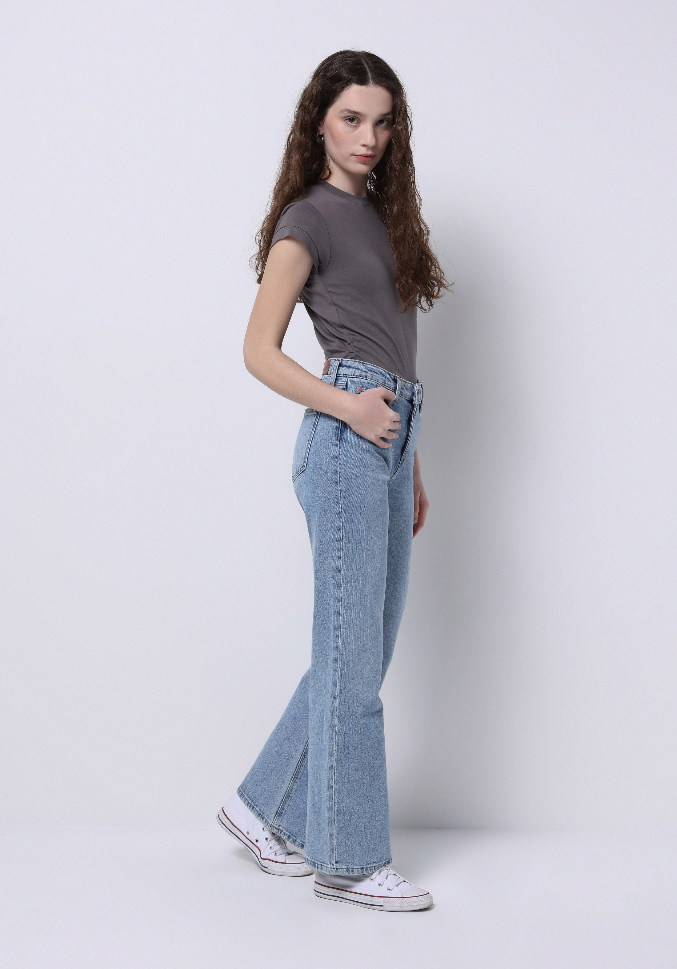 Regular Fit Yüksel Bel Geniş Paça Kadın İndigo Jean Pantolon