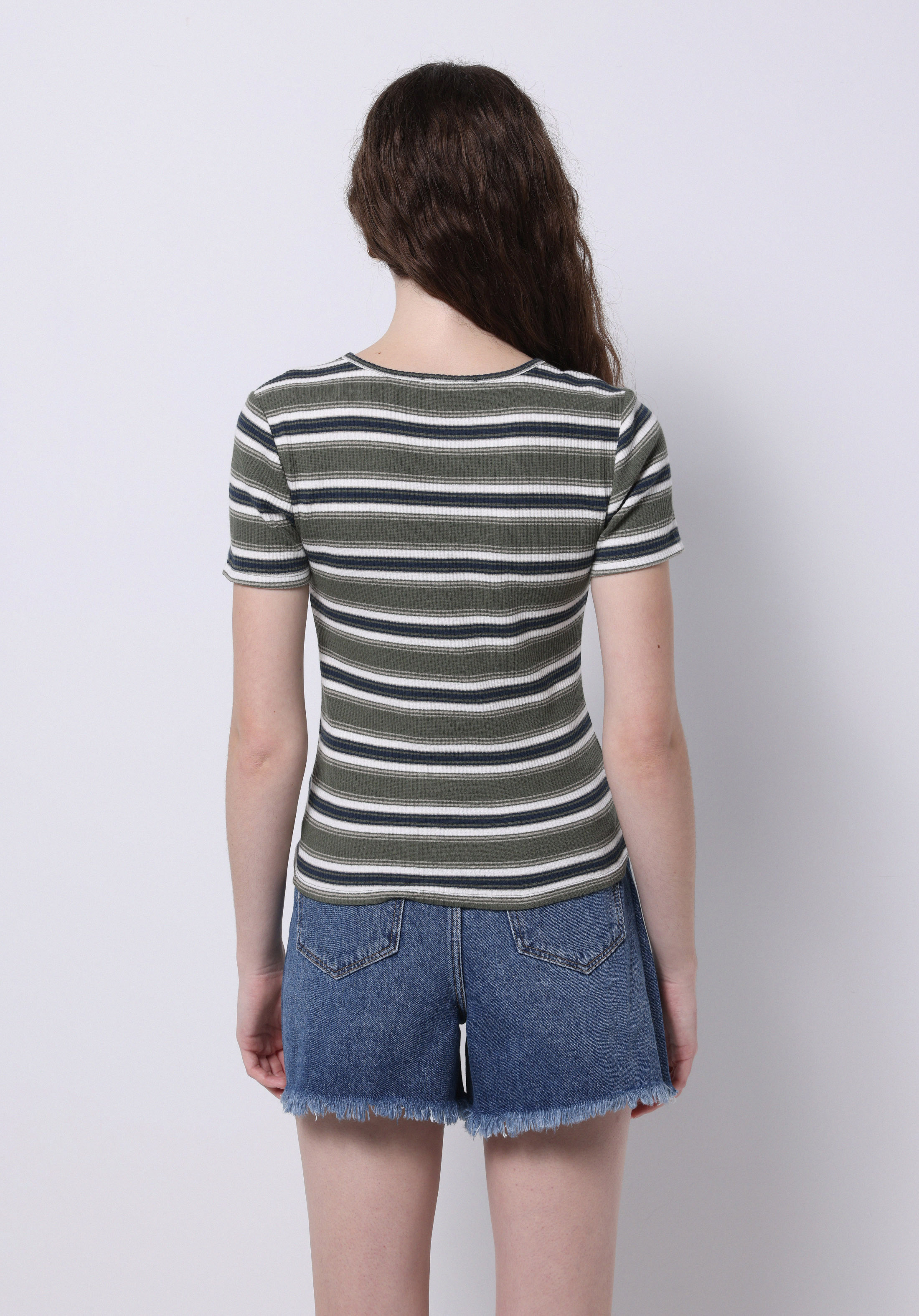 Slim Fit Yuvarlak Yaka Çizgili Kadın Yeşil Kısa Kol Tişört