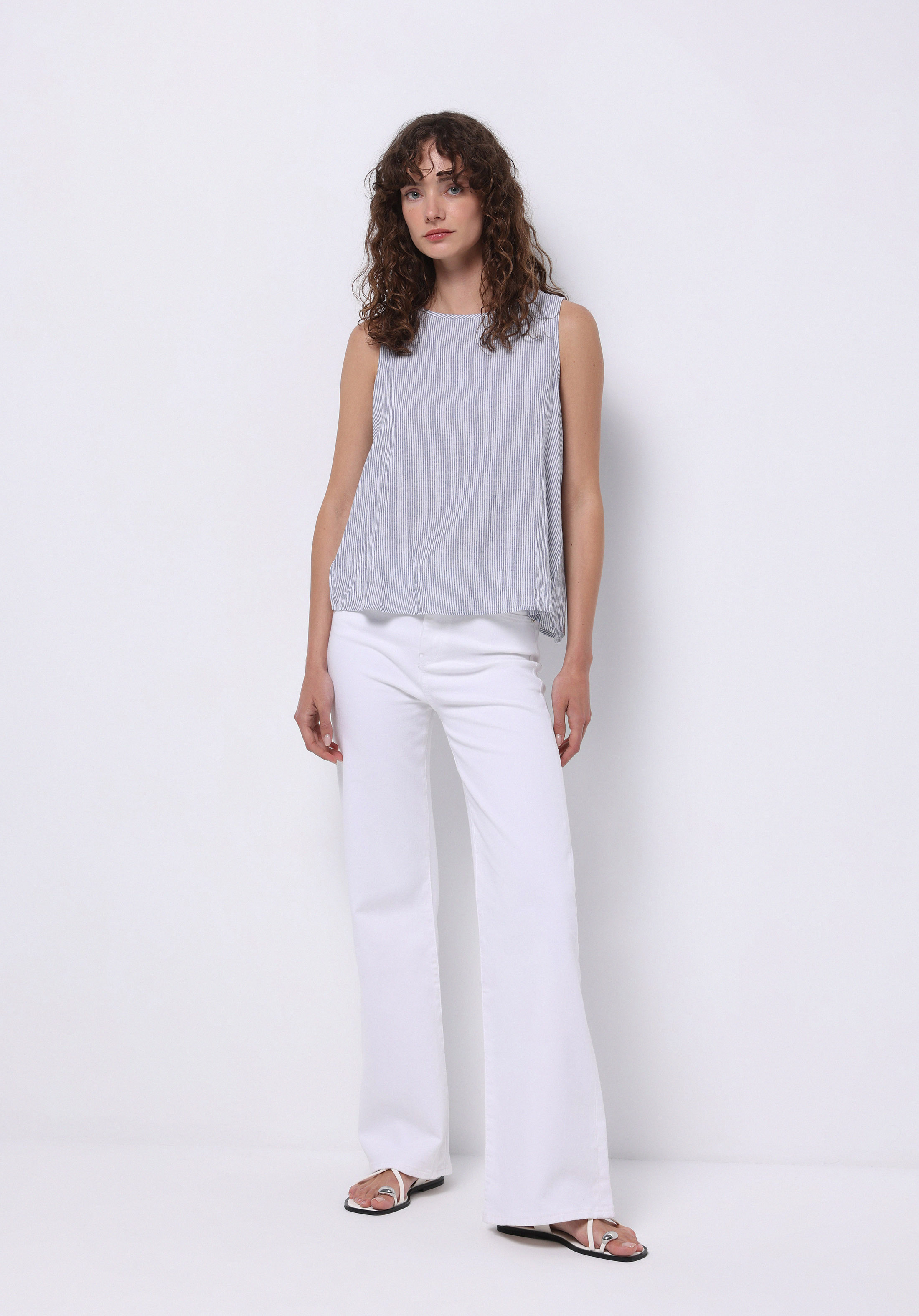 Regular Fit Yuvarlak Yaka Çizgili Kadın Mavi Kolsuz Gömlek