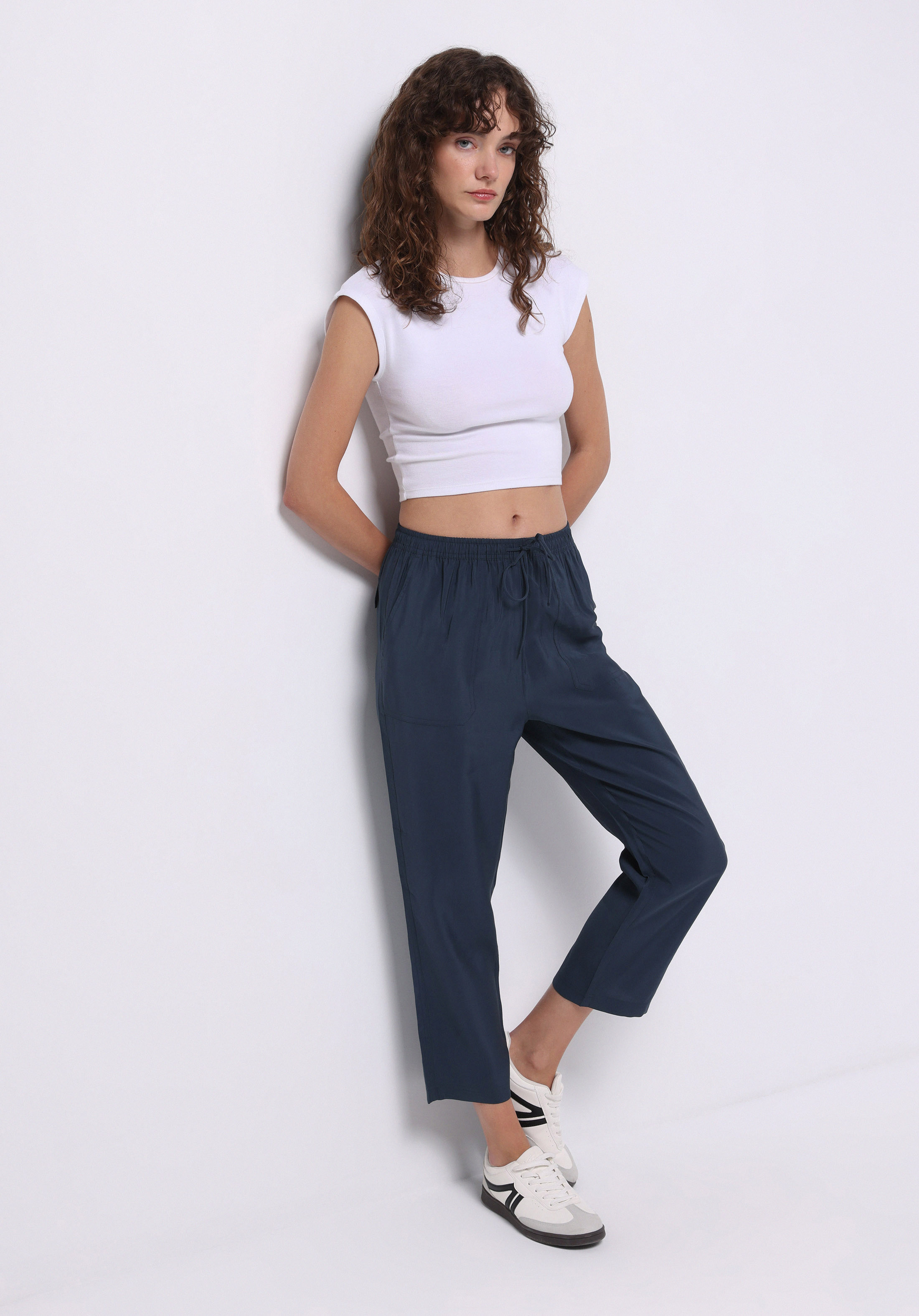 Regular Fit Yüksel Bel Düz Paça Kadın Lacivert  Pantolon