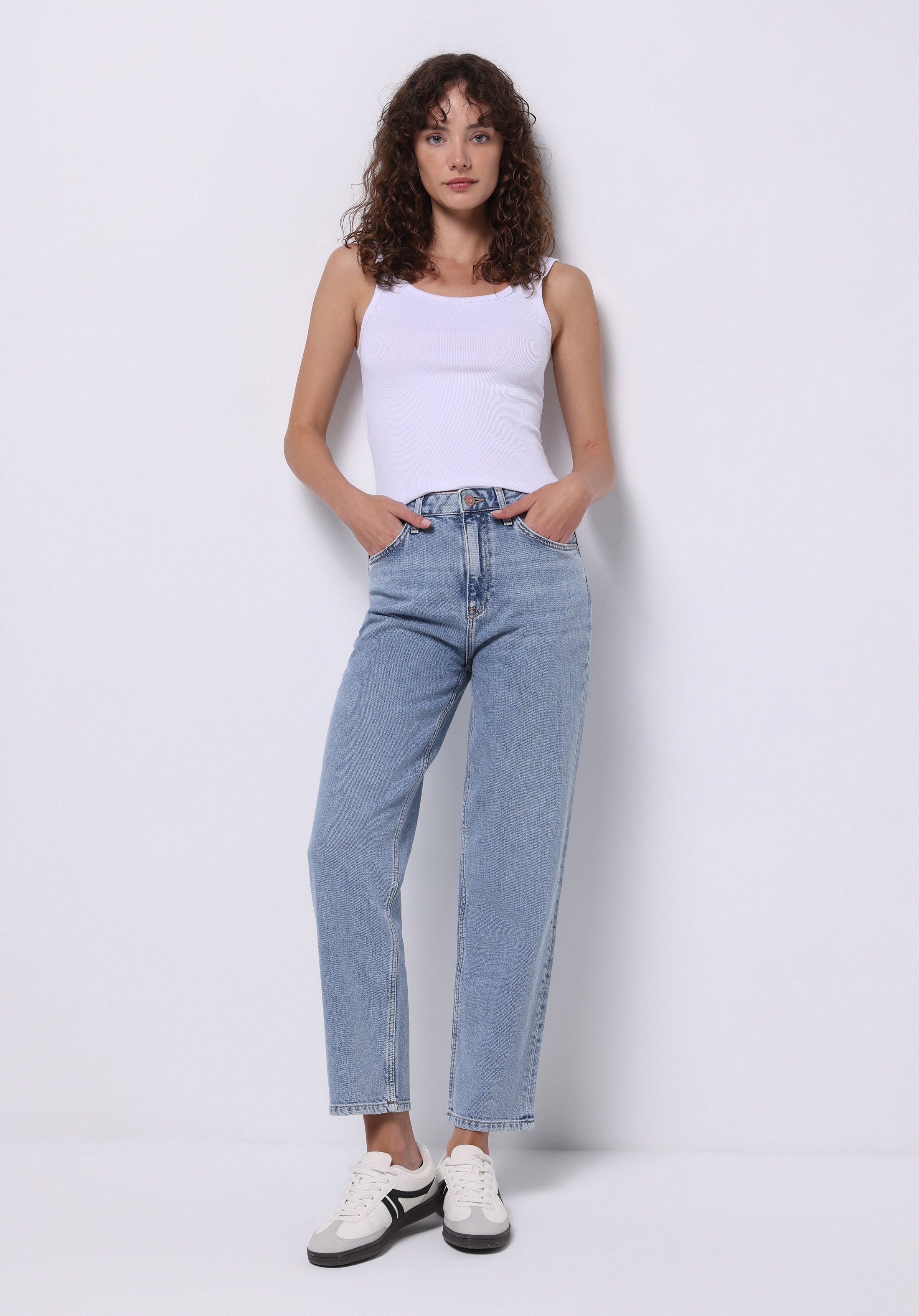 Straight Fit Yüksel Bel Düz Paça Kadın İndigo Jean Pantolon
