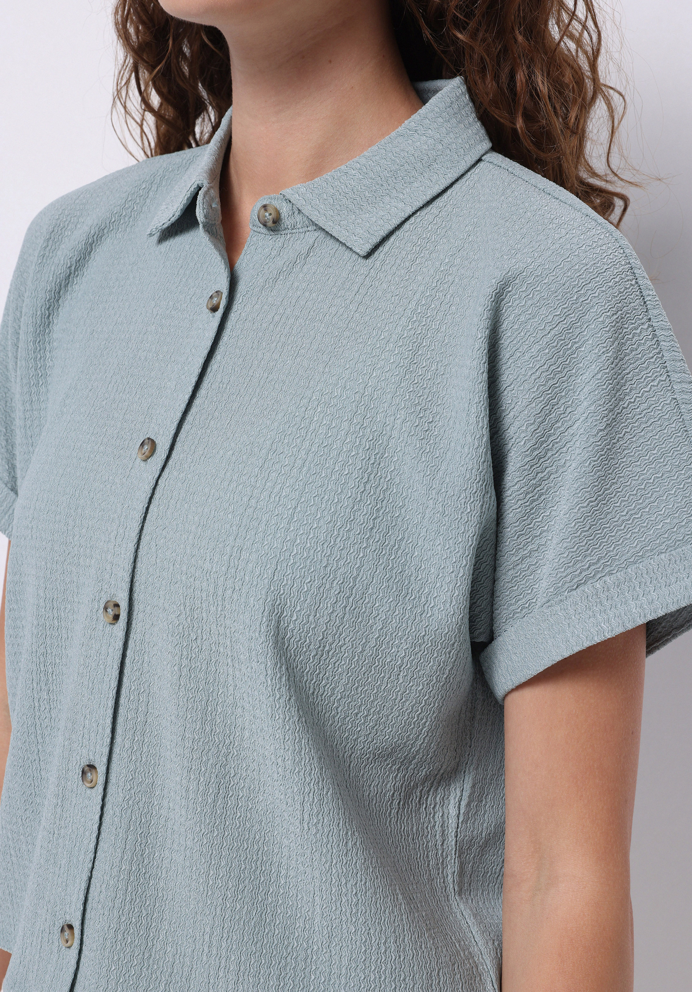 Regular Fit Shirt Neck Jakarlı Kadın Yeşil Kısa Kol Tişört