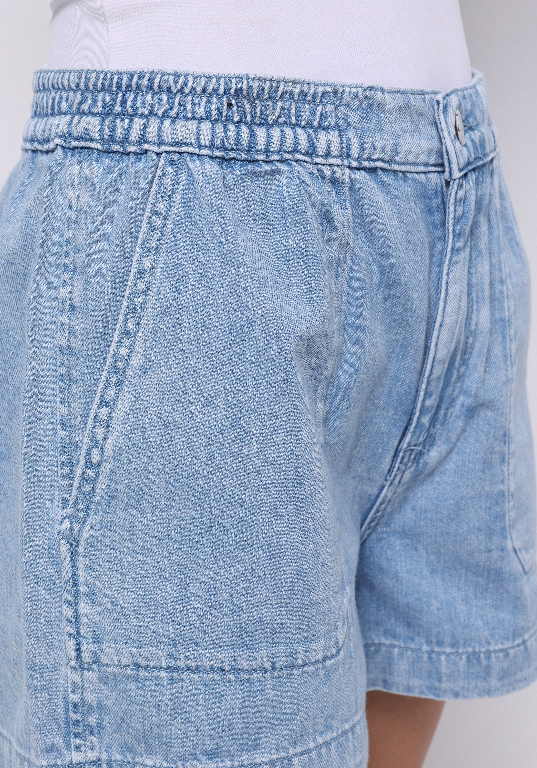 Regular Fit Orta Bel Düz Kadın İndigo Jean Şort