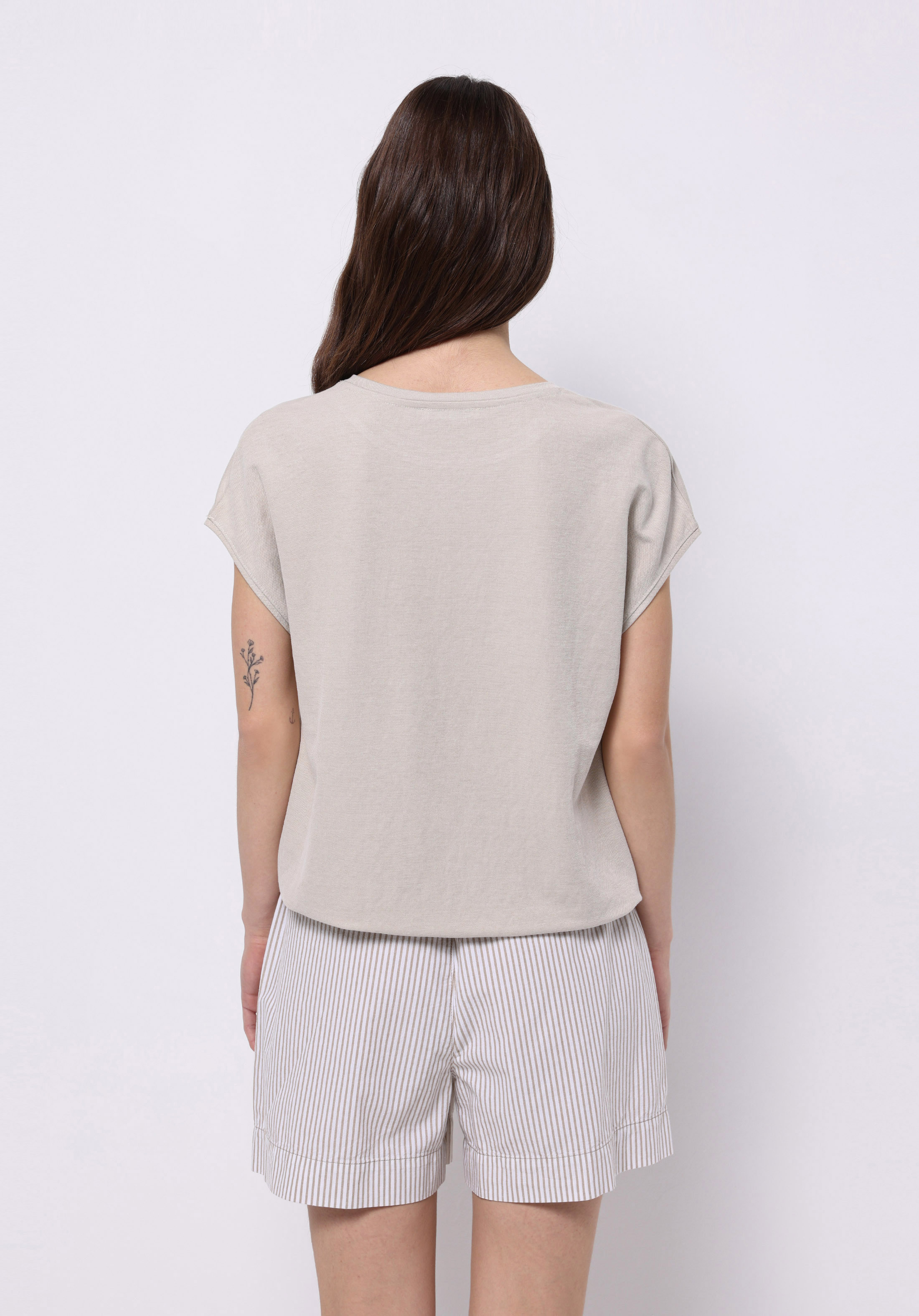 Regular Fit Yuvarlak Yaka Düz Kadın Bej Kısa Kol Tişört