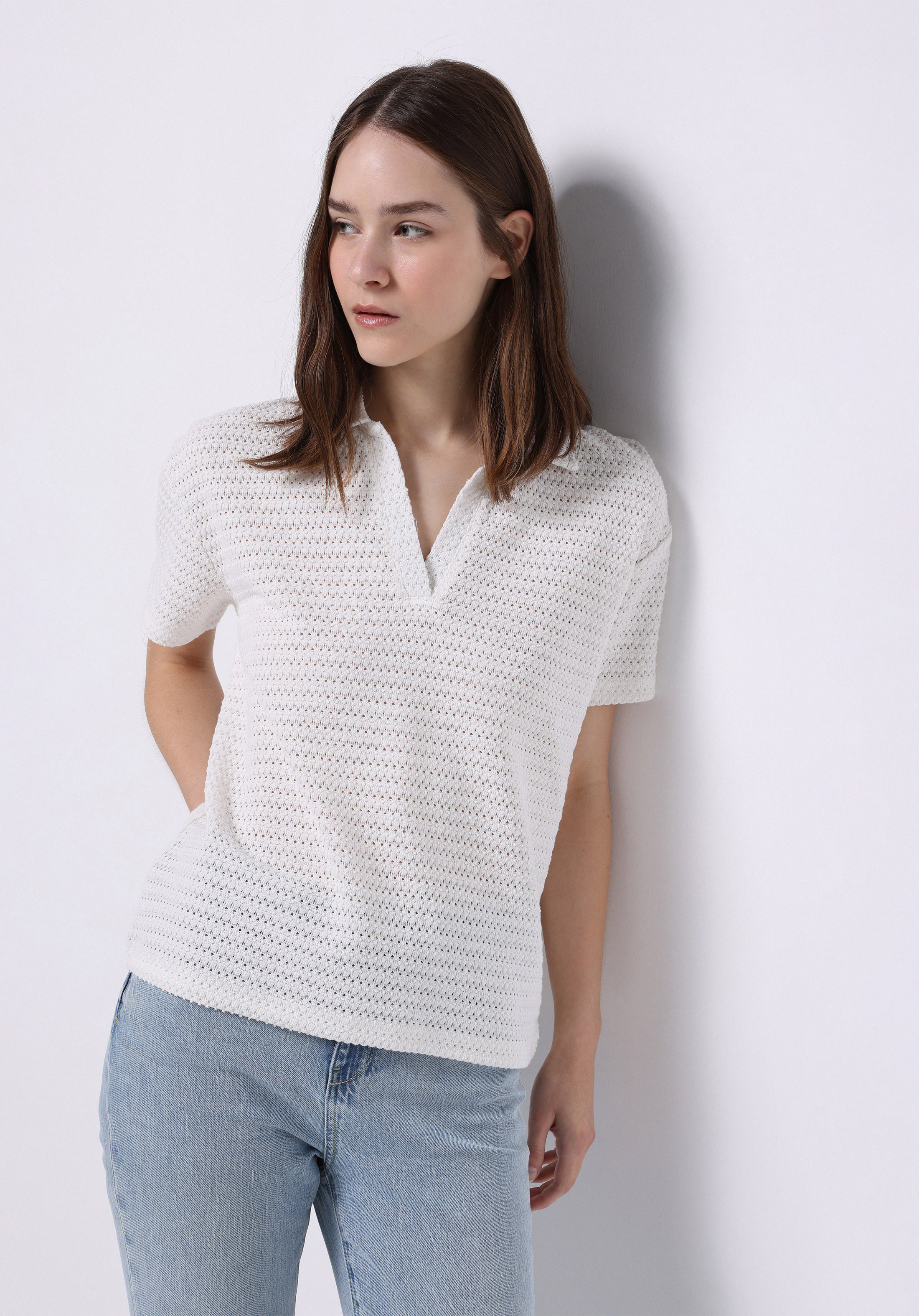 Regular Fit Polo Yaka Jakarlı Kadın Beyaz Kısa Kol Tişört