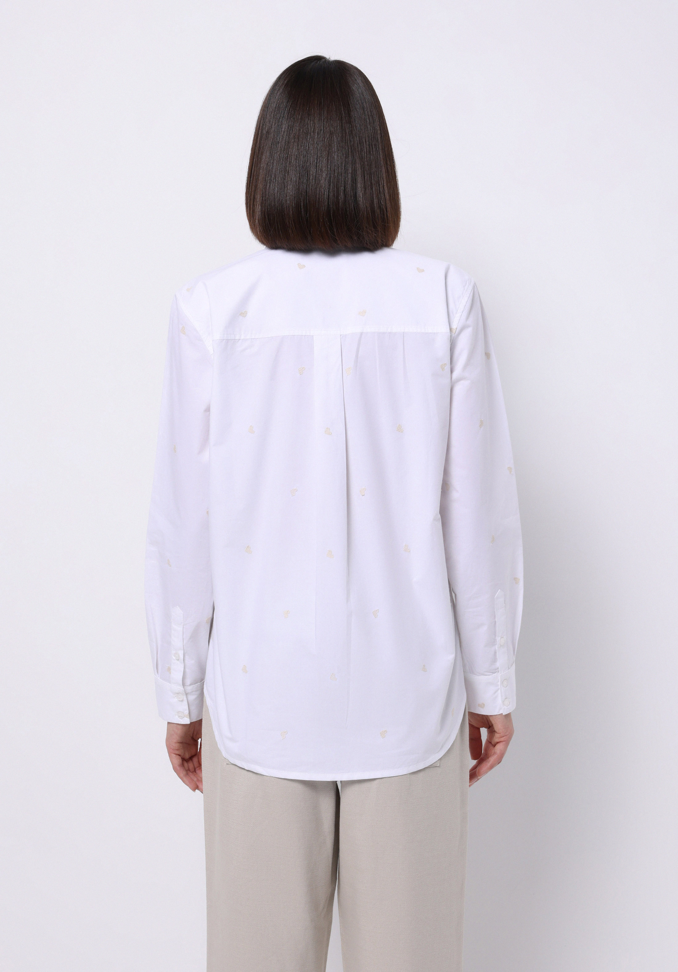 Regular Fit Shirt Neck Nakışlı Kadın Beyaz Uzun Kol Gömlek