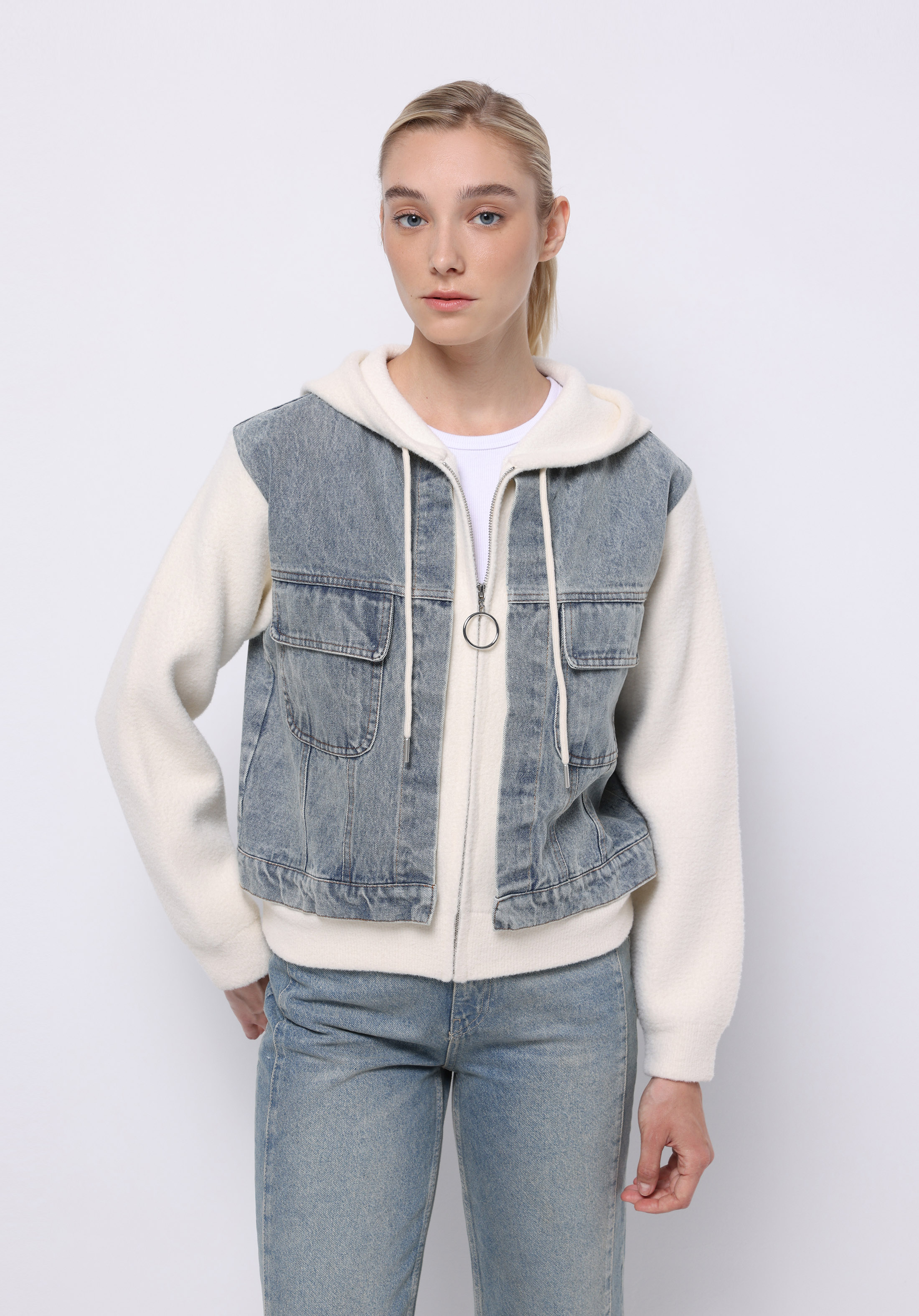 Regular Fit     Kadın Beyaz Hırka