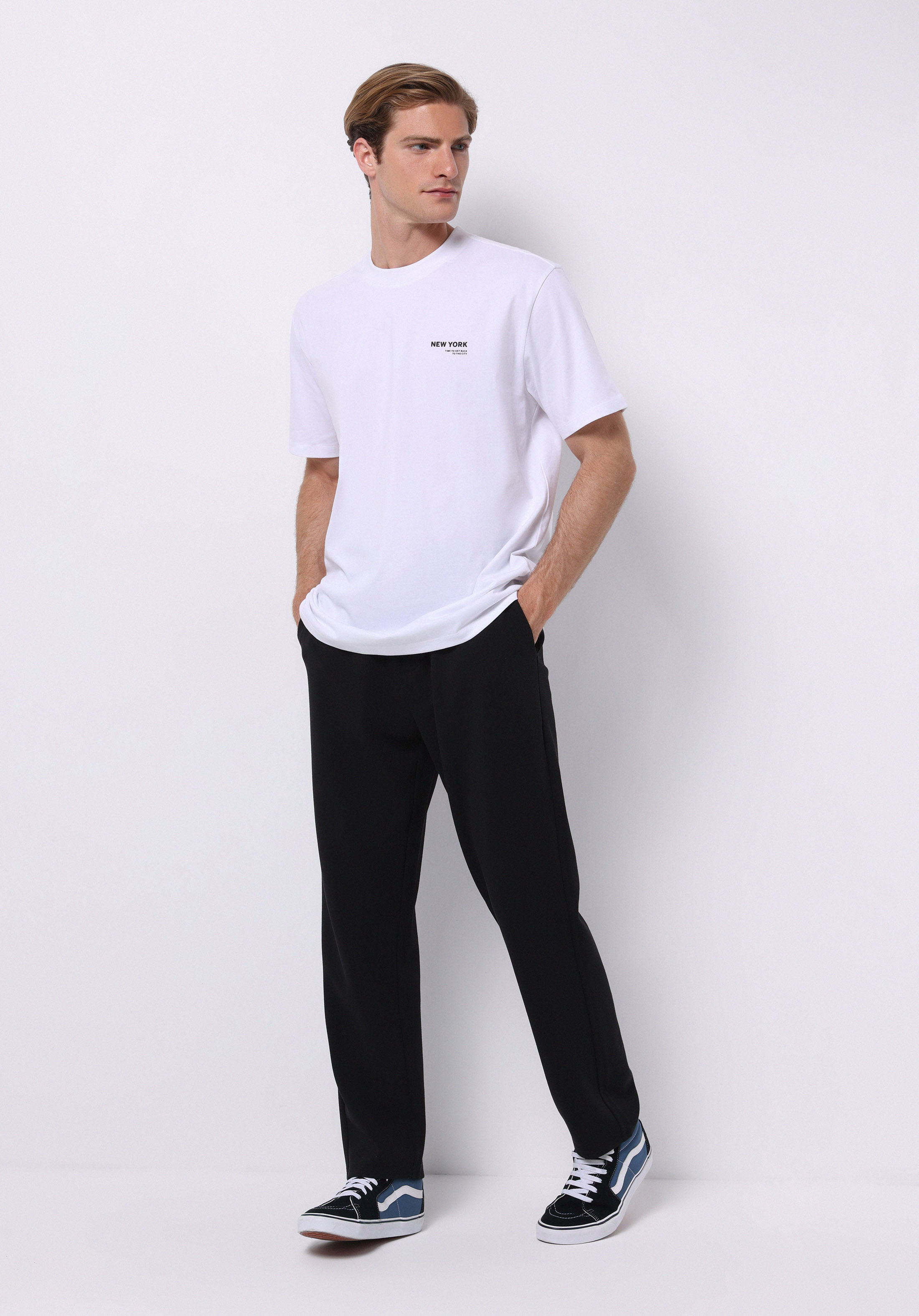 Comfort Fit Yuvarlak Yaka Düz Erkek Beyaz Kısa Kol Tişört