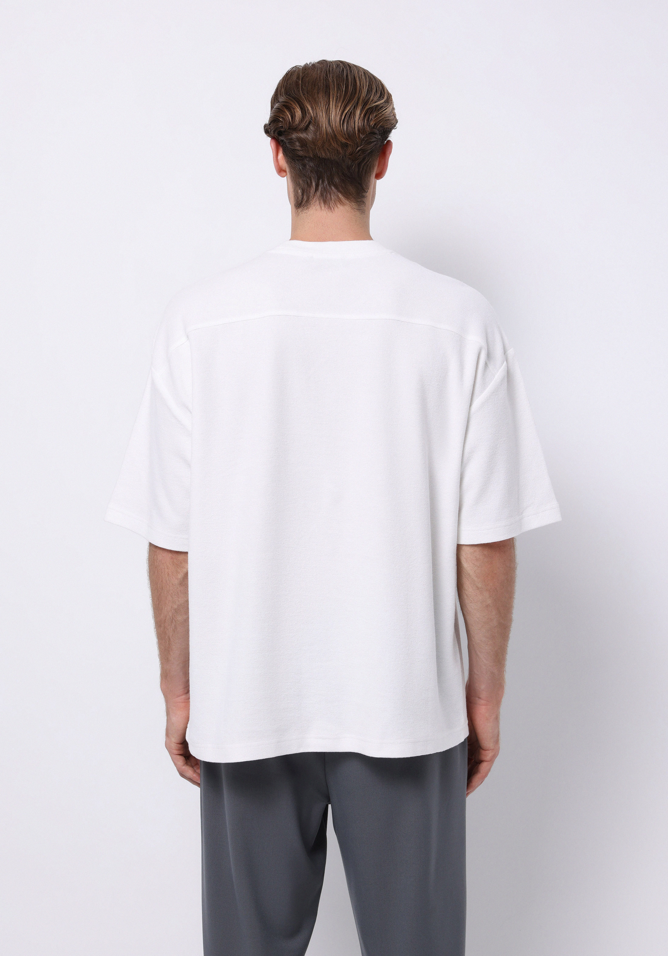 Oversize Fit Yuvarlak Yaka Düz Erkek Beyaz Kısa Kol Tişört