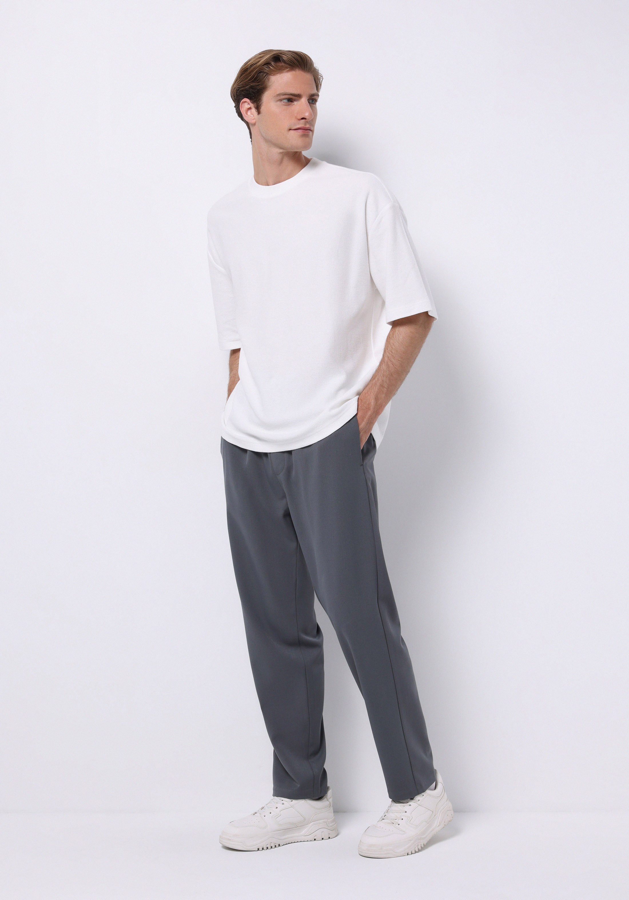 Oversize Fit Yuvarlak Yaka Düz Erkek Beyaz Kısa Kol Tişört