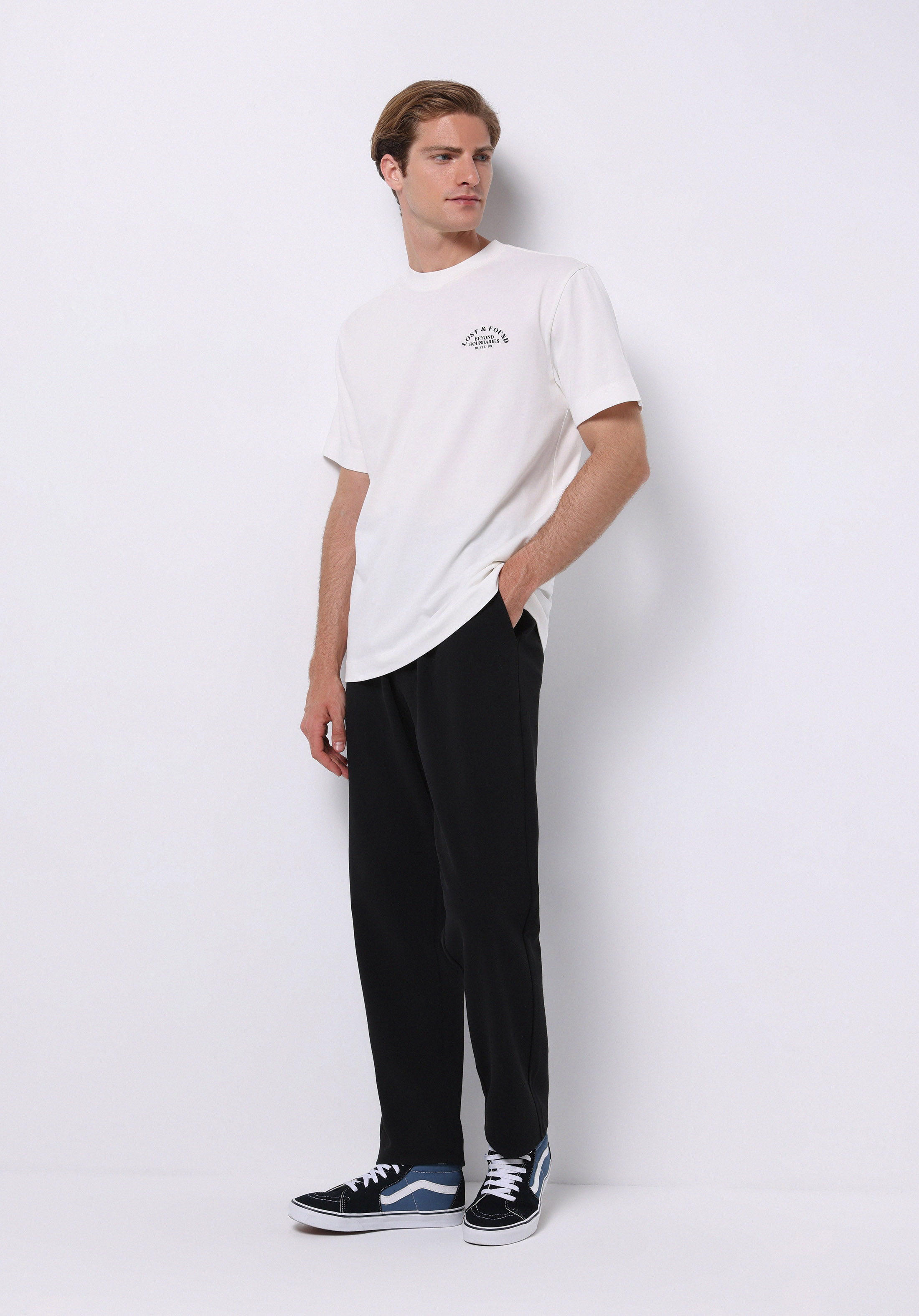 Comfort Fit Yuvarlak Yaka Düz Erkek Beyaz Kısa Kol Tişört