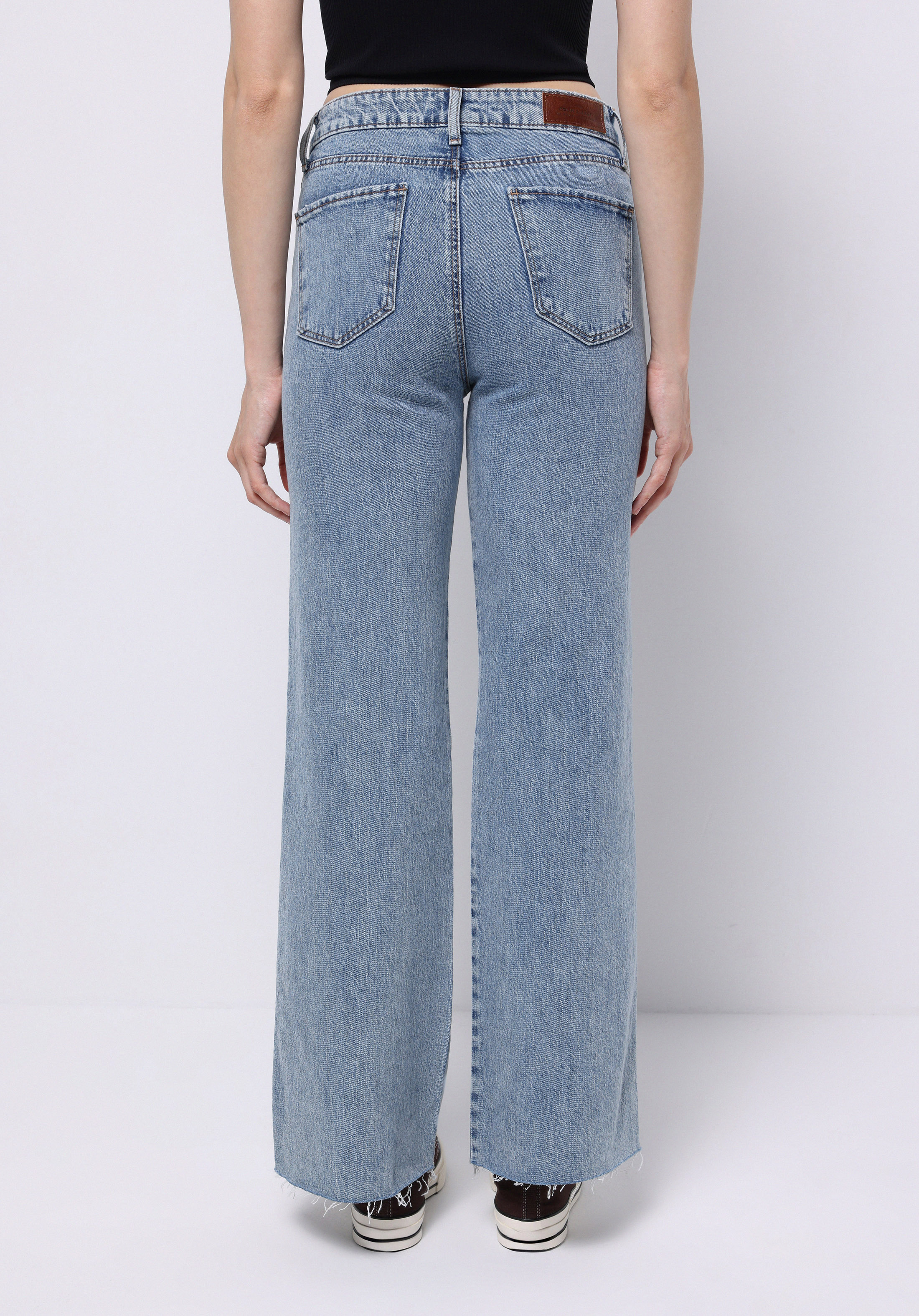 Regular Fit Yüksel Bel Geniş Paça Kadın Koyu İndigo Jean Pantolon
