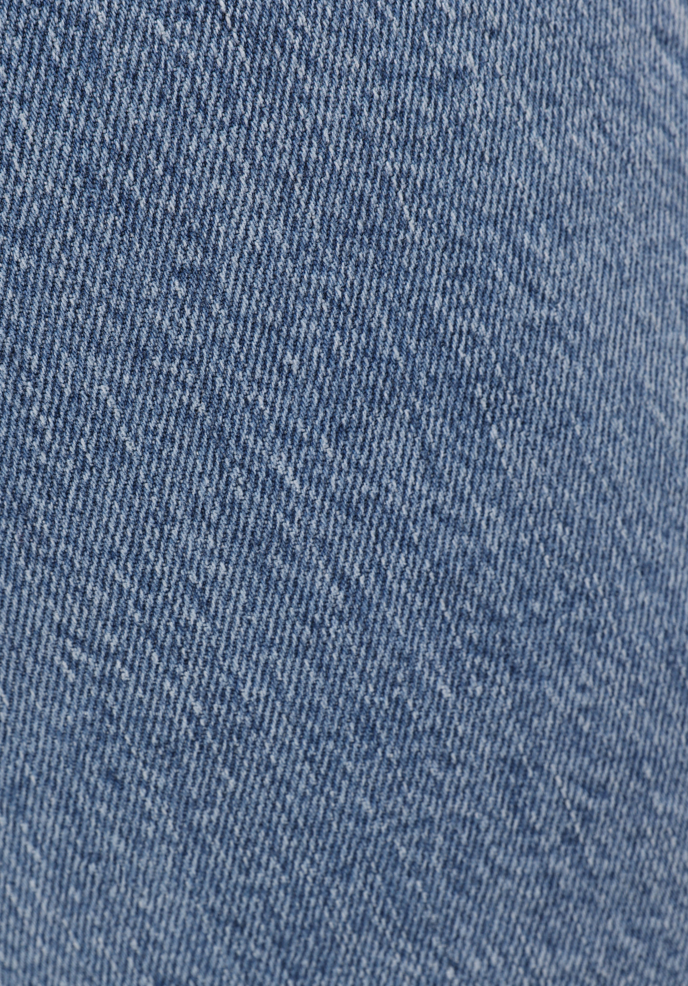 Regular Fit Yüksel Bel Geniş Paça Kadın Koyu İndigo Jean Pantolon