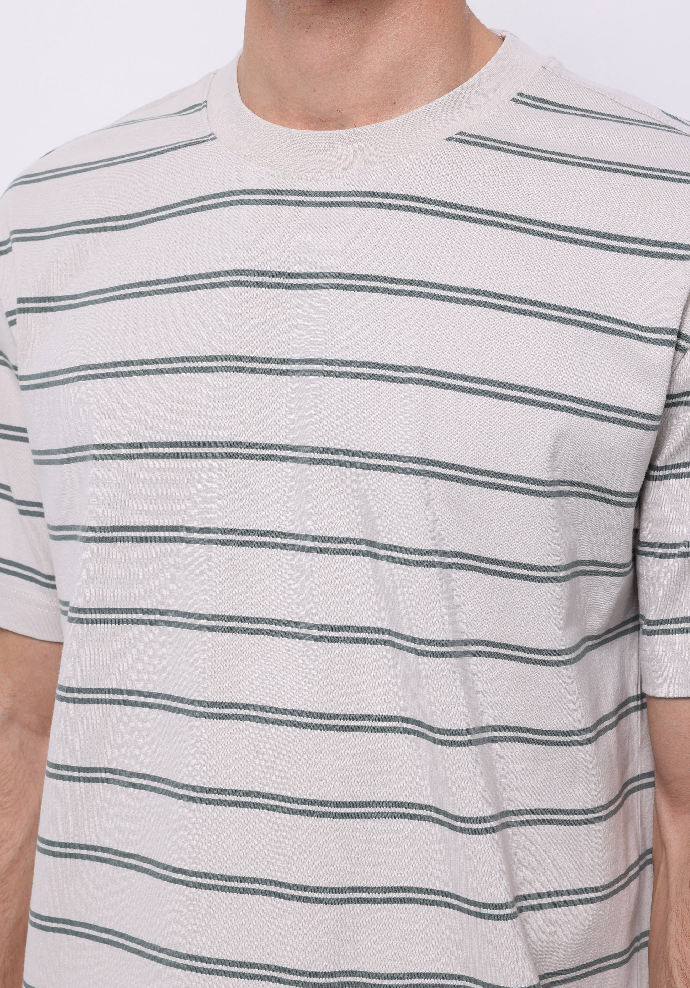 Comfort Fit Yuvarlak Yaka Çizgili Erkek Yeşil Kısa Kol Tişört