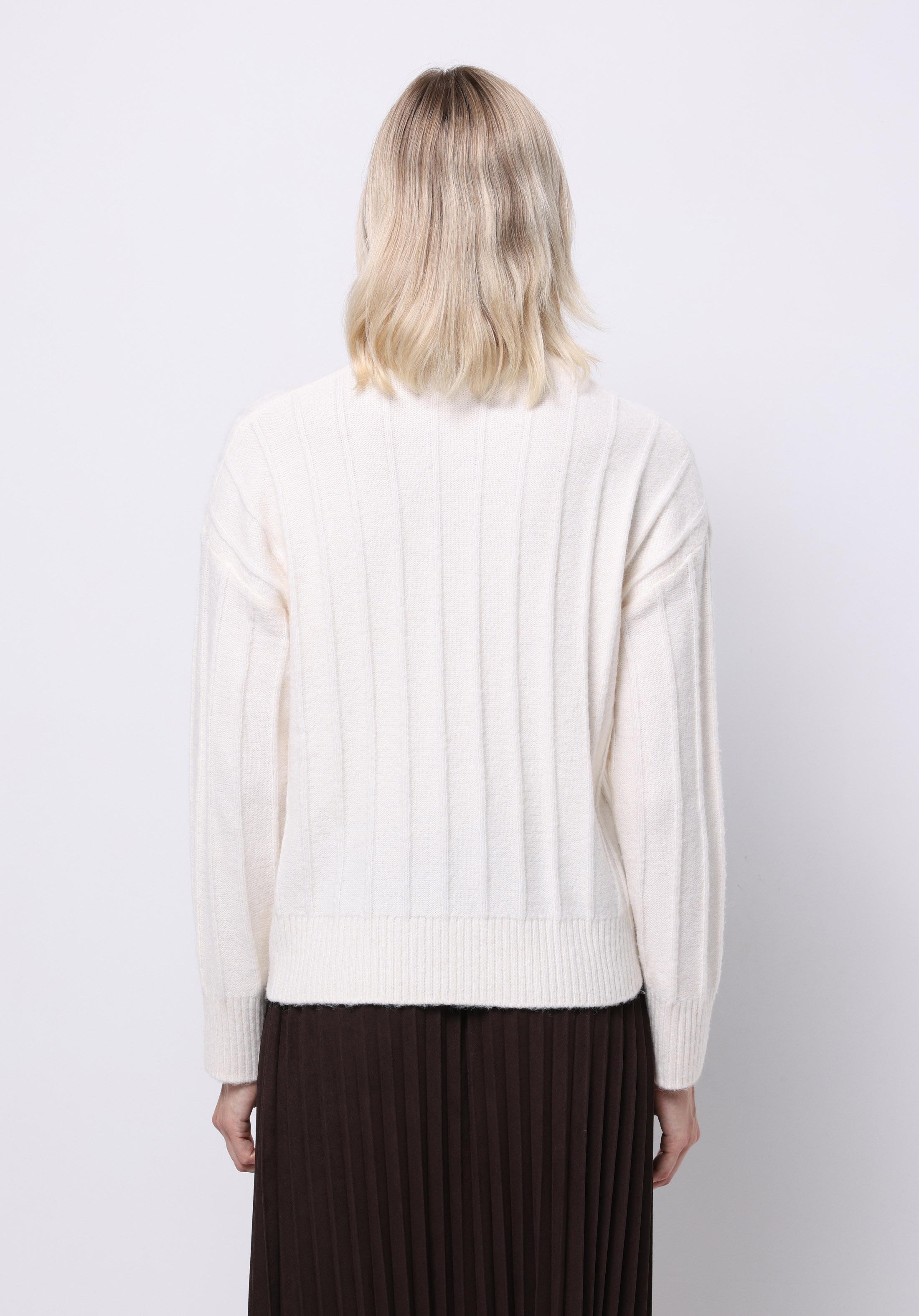 Regular Fit Yarım Balıkçı Yaka Düz Kadın Beyaz Kazak