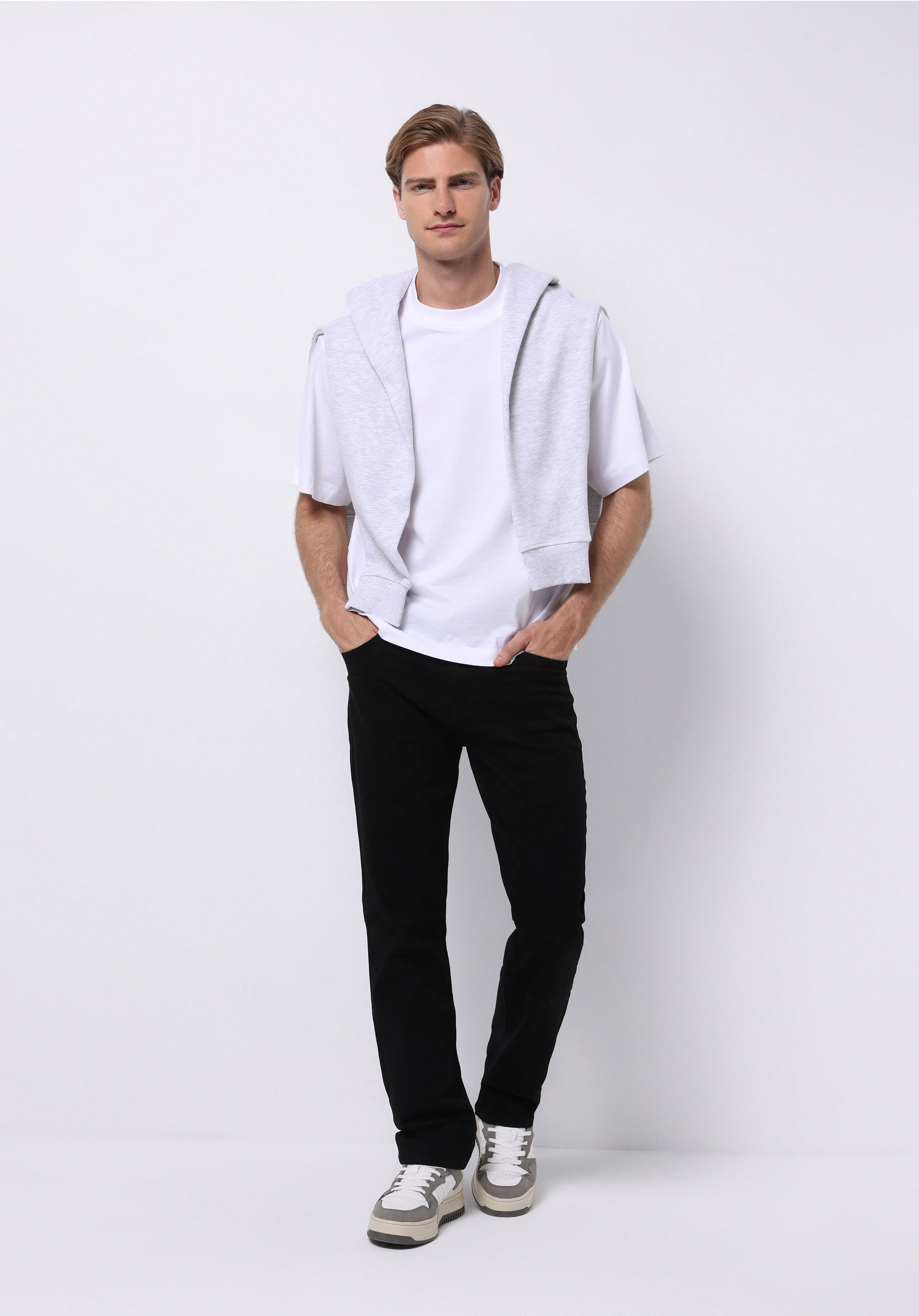 Regular Fit Orta Bel Düz Paça Erkek Siyah Jean Pantolon