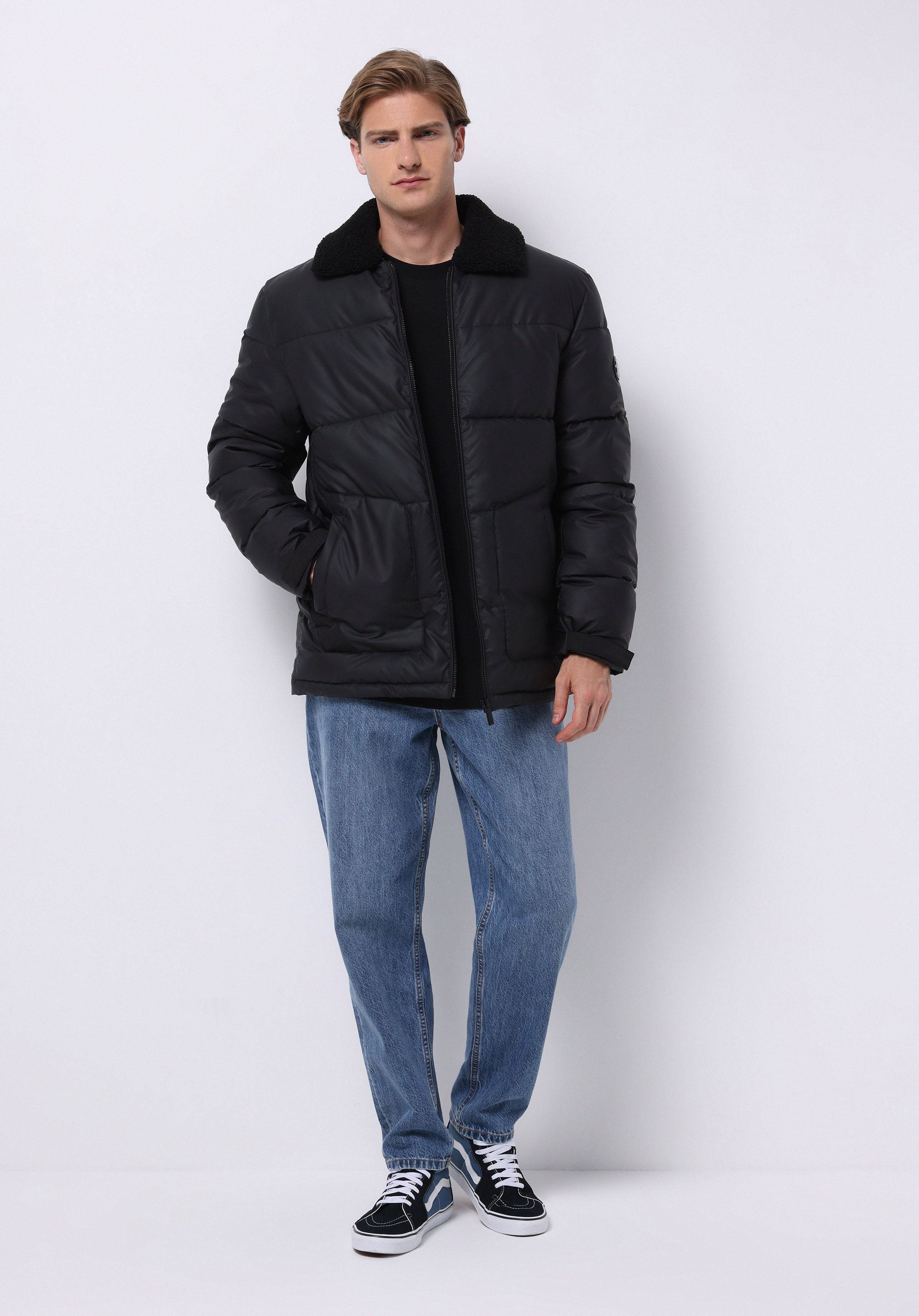 Regular Fit     Erkek Siyah Mont Pu