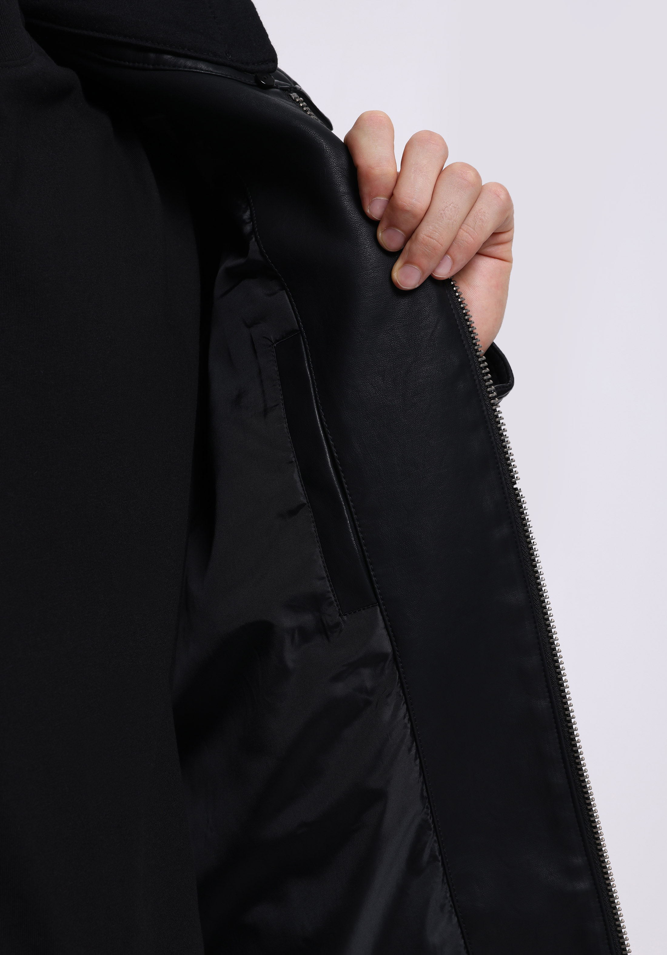 Slim Fit     Erkek Siyah Mont Pu