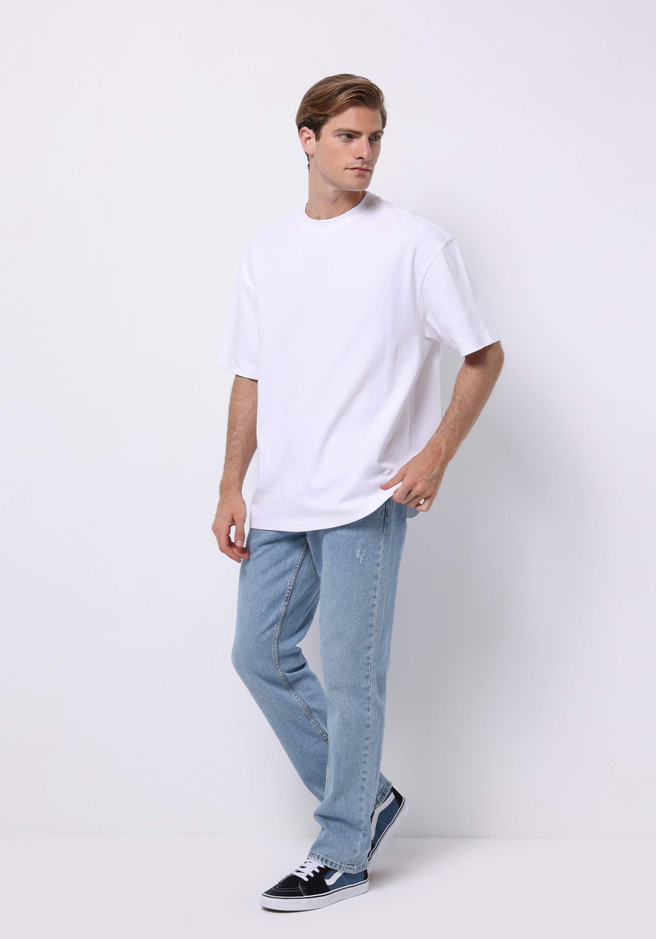 Oversize Fit Yuvarlak Yaka Düz Erkek Beyaz Kısa Kol Tişört