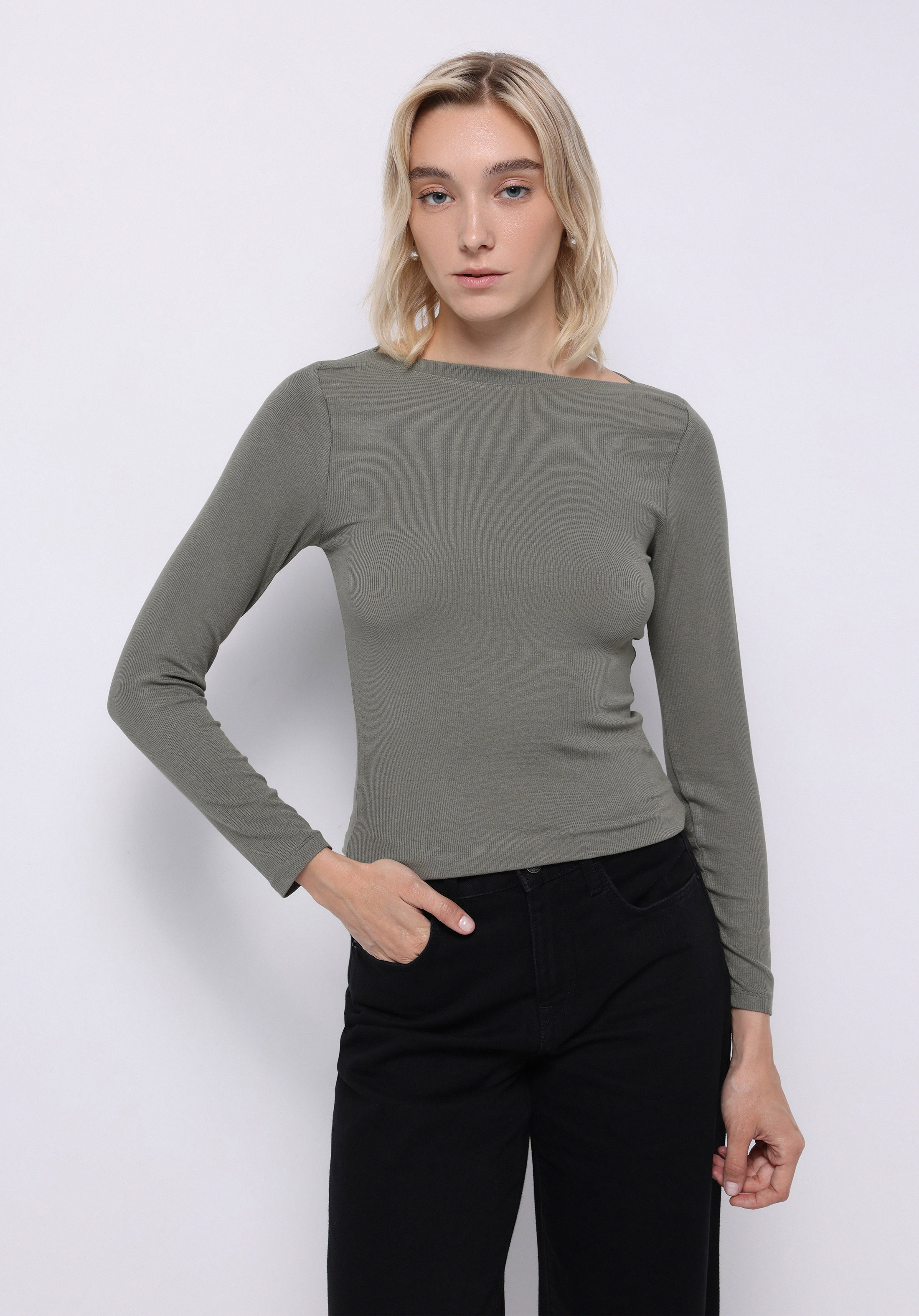 Slim Fit Kayık Yaka Düz Kadın Yeşil Uzun Kol Tişört