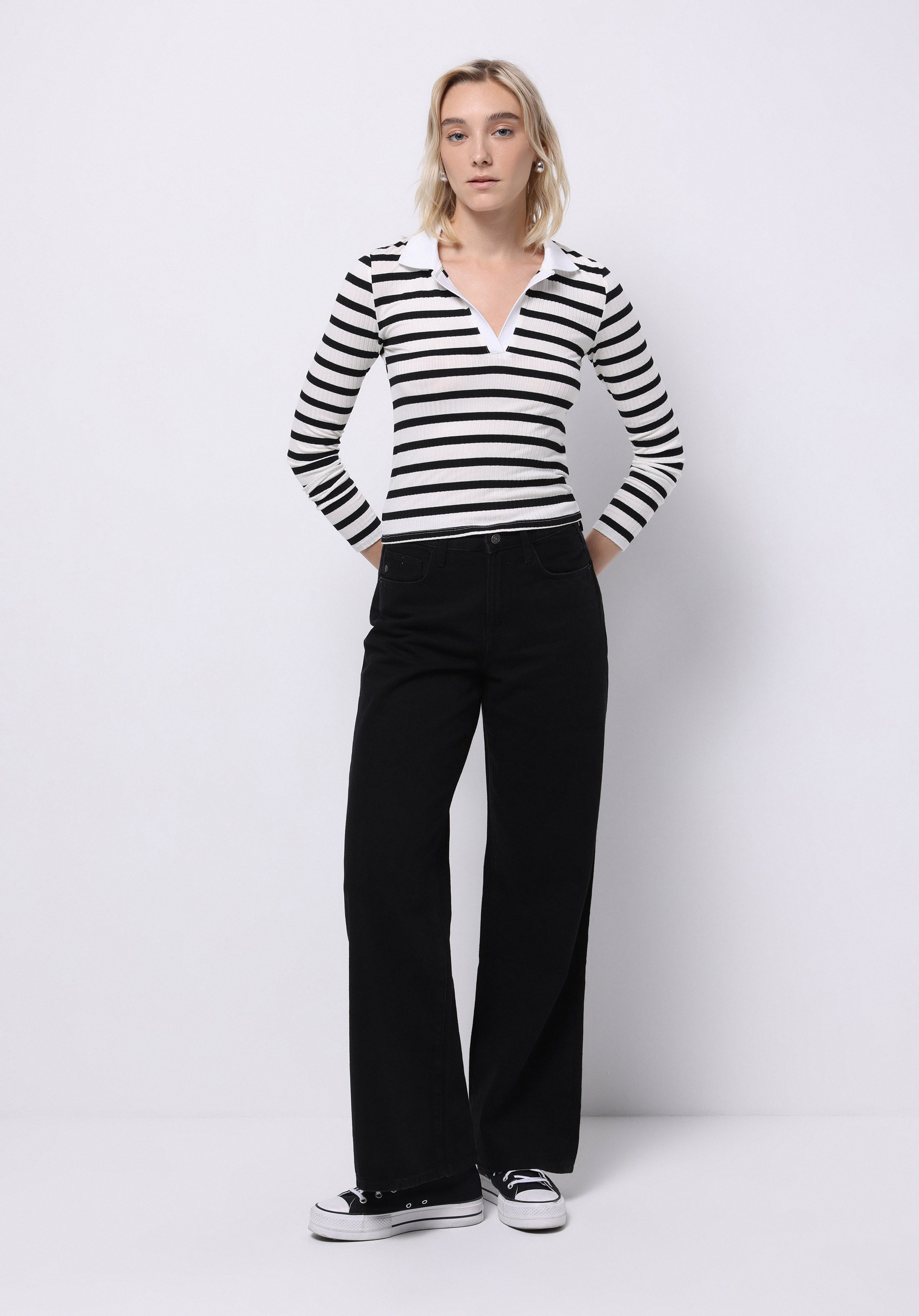 Slim Fit Polo Yaka Çizgili Kadın Siyah Uzun Kol Tişört