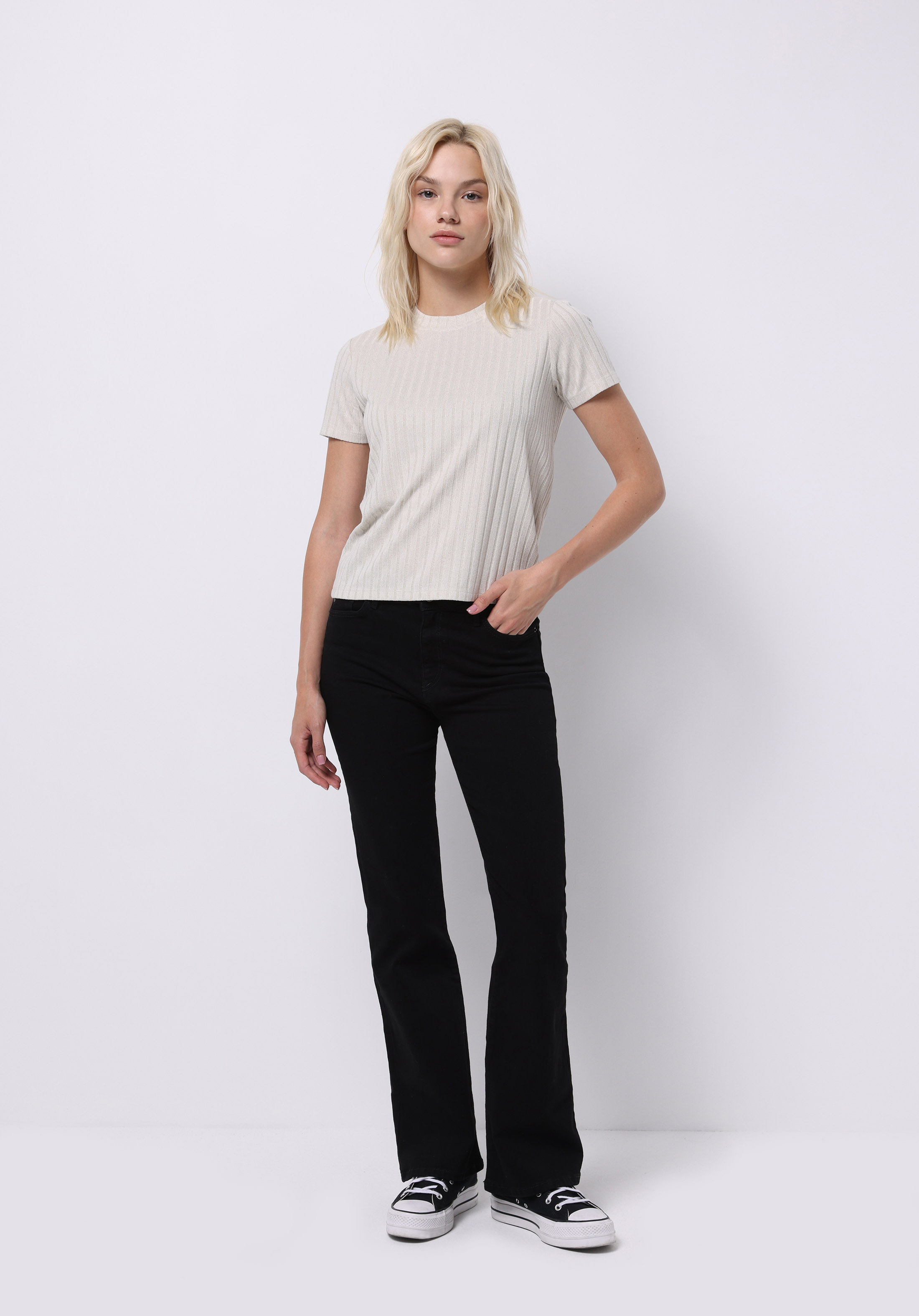 Regular Fit Yuvarlak Yaka Düz Kadın Ekru Kısa Kol Tişört