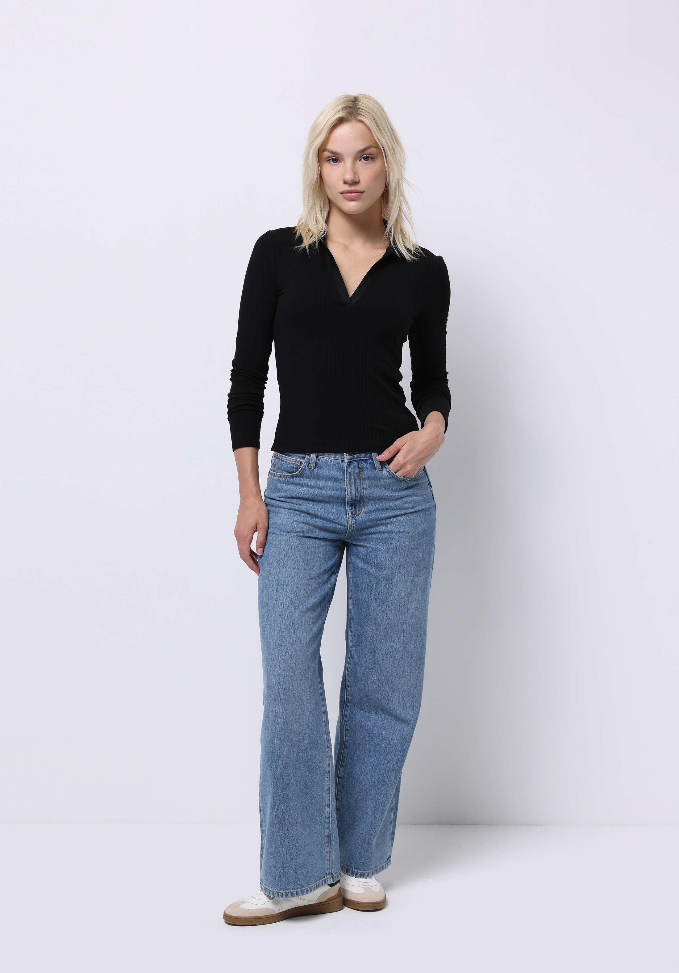 Slim Fit Polo Yaka Düz Kadın Siyah Uzun Kol Tişört