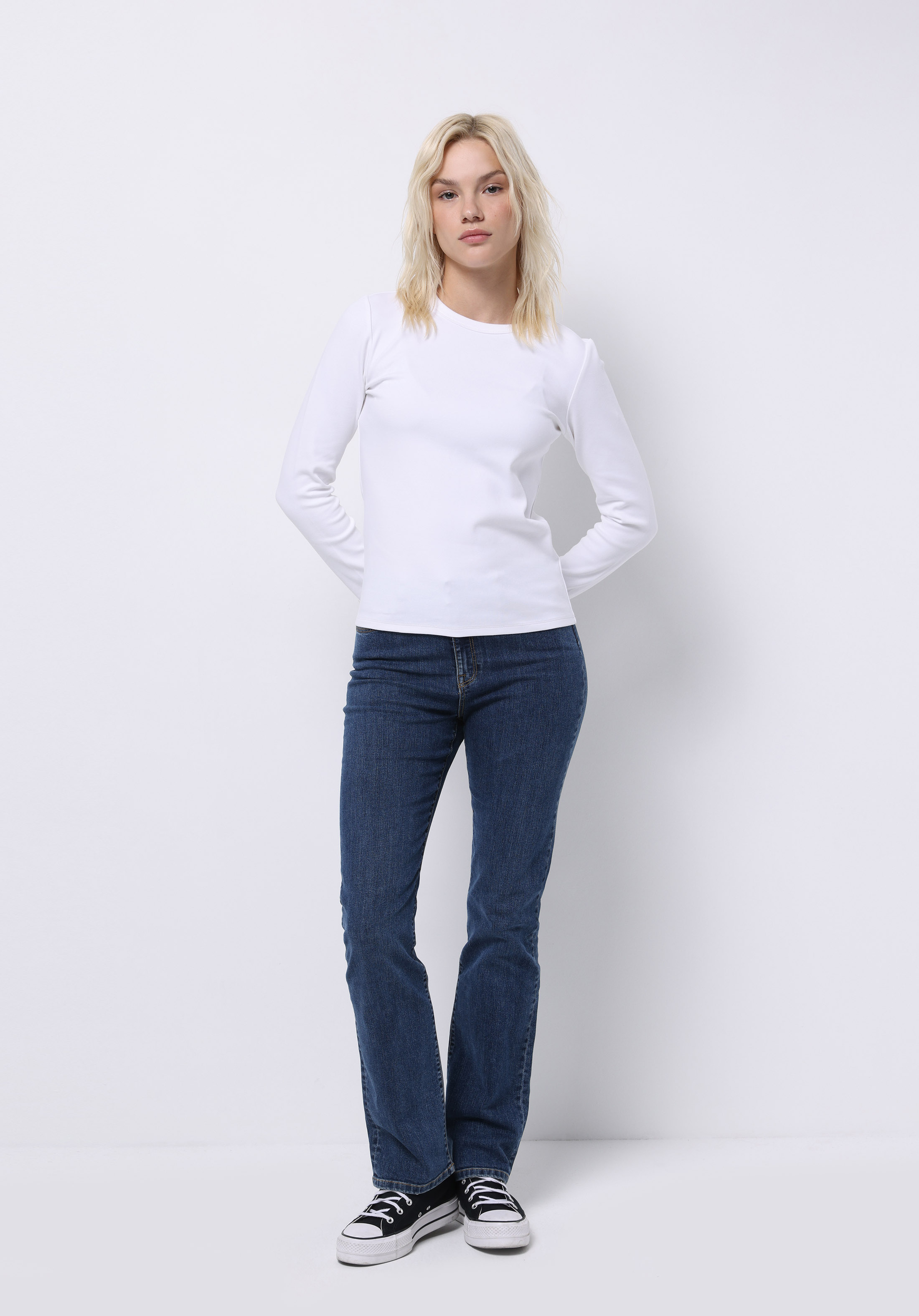 Slim Fit Yuvarlak Yaka Düz Kadın Beyaz Uzun Kol Tişört