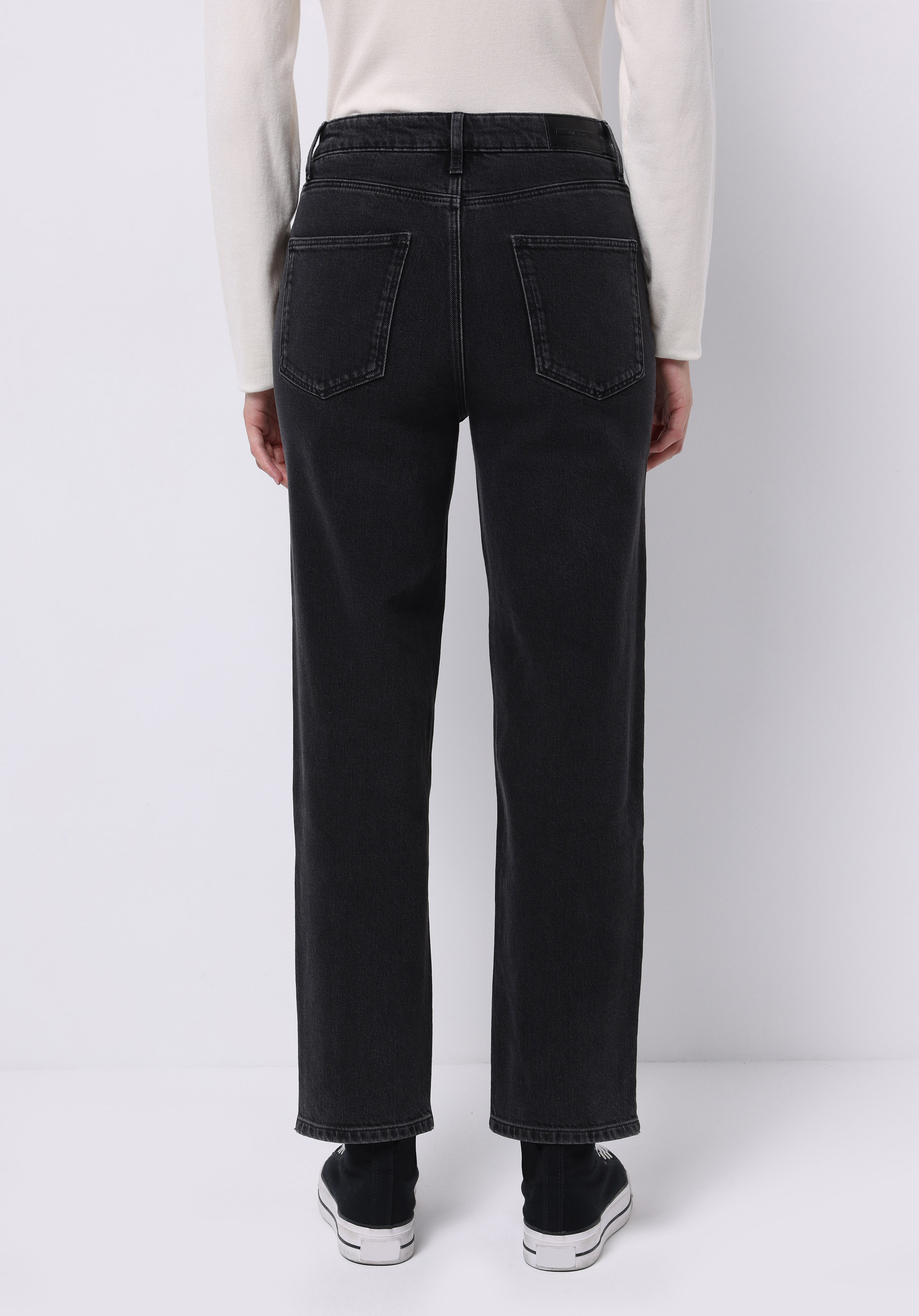 Straight Fit Yüksek Bel Düz Paça Kadın Siyah Jean Pantolon