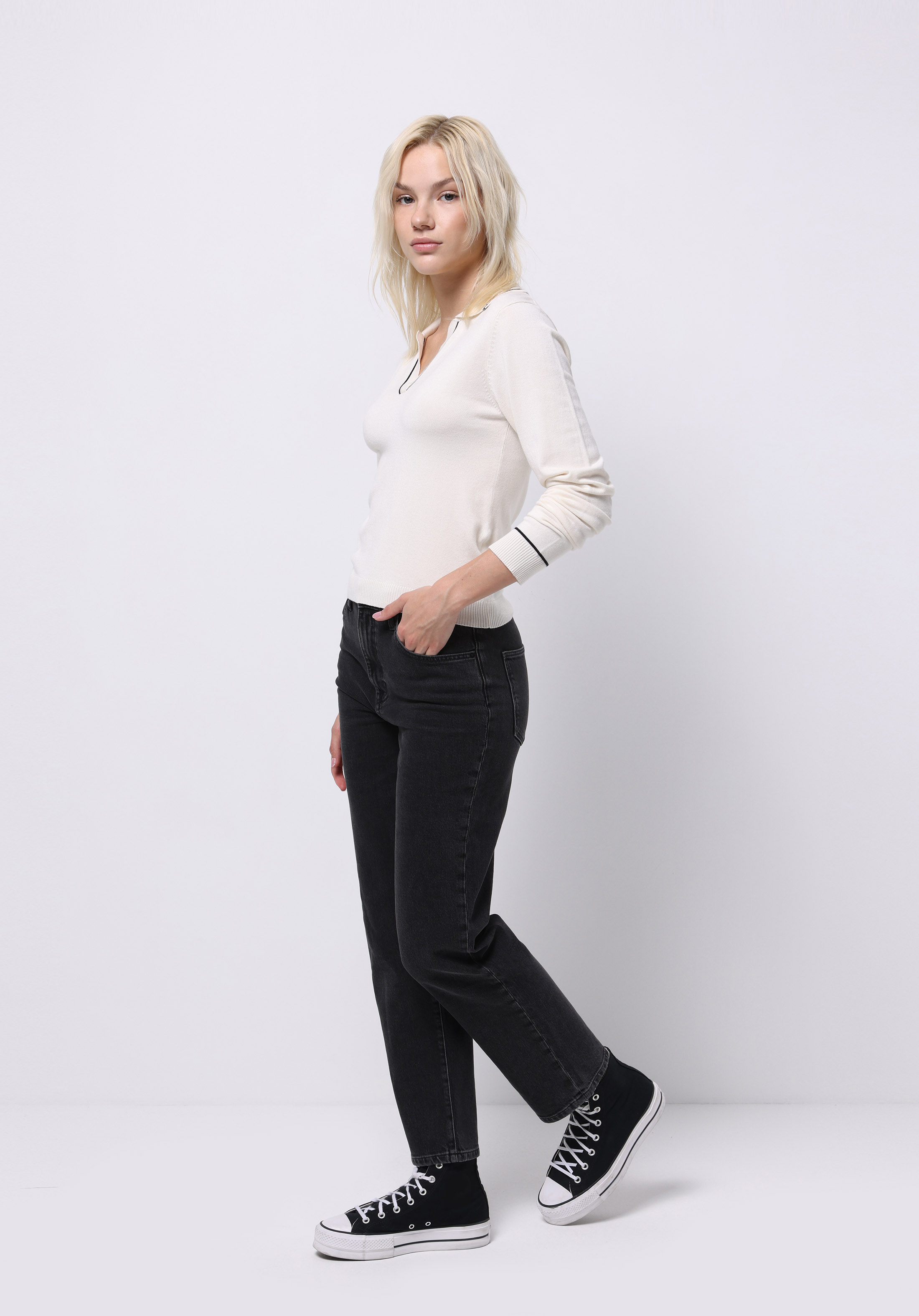 Straight Fit Yüksek Bel Düz Paça Kadın Siyah Jean Pantolon